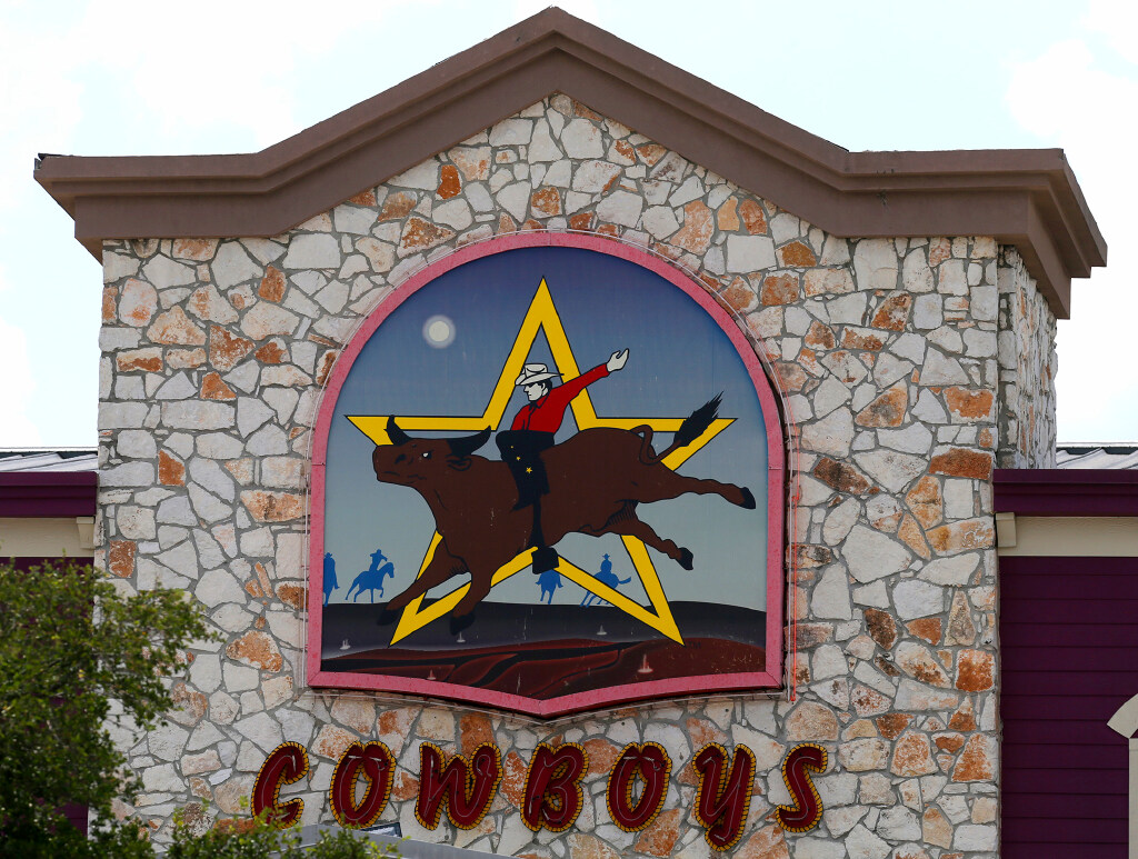From heartbreak to criticism, here's why Cowboys closed and what locals are saying.