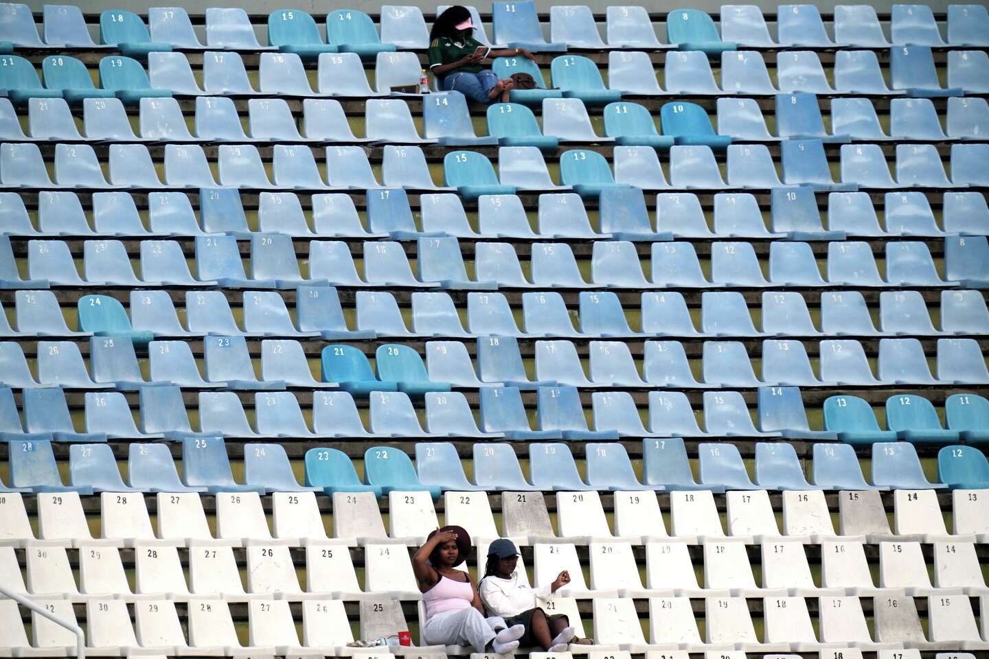 Australia takes control of 1st cricket test vs South Africa, leads by ...