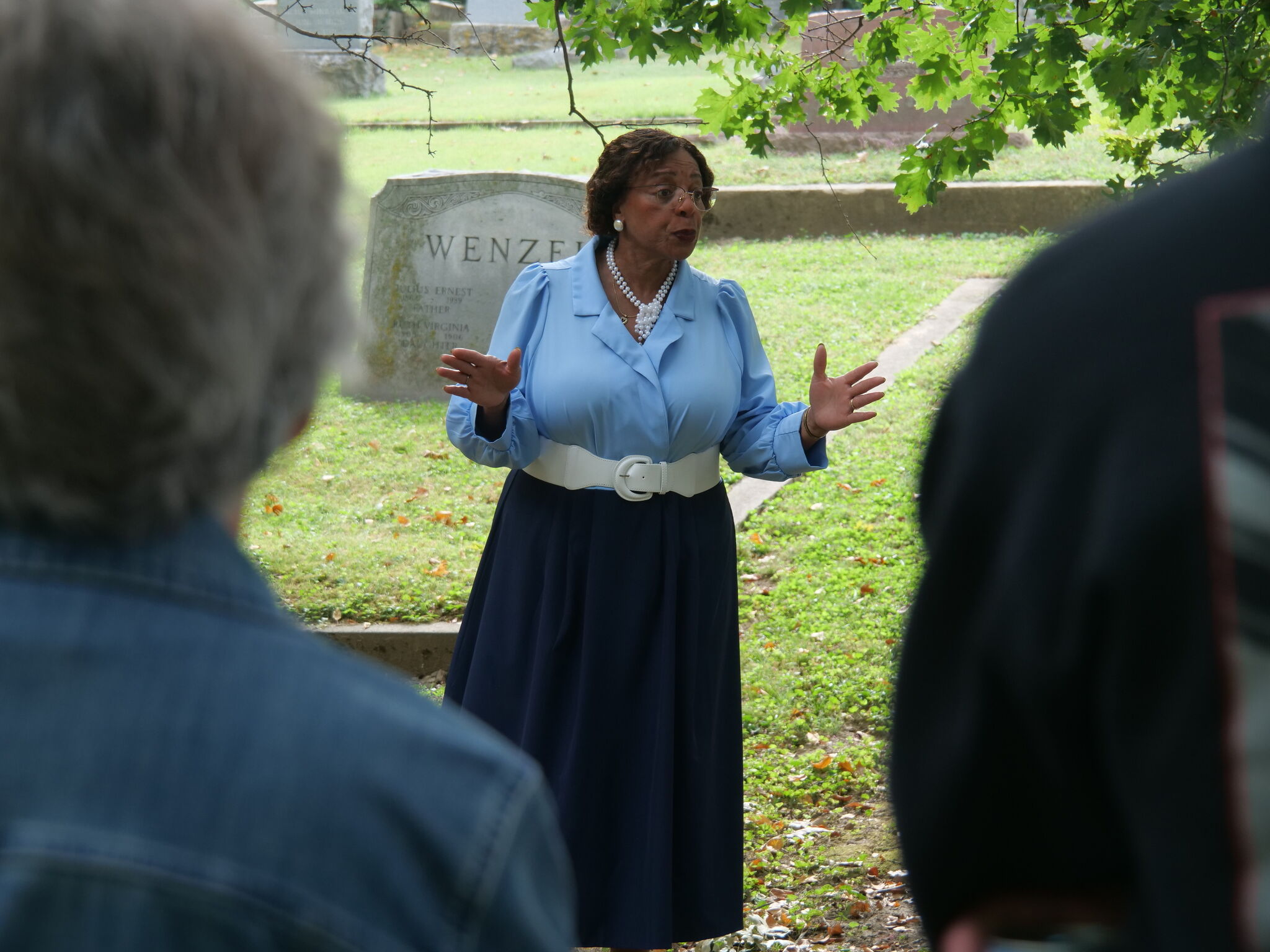 Vintage Voices tours bring Alton history to life in city cemetery Alton's first Black physician delivered Miles Davis. His story came alive at a cemetery By David Blanchette , Contributing Writer Oct 12, 2026