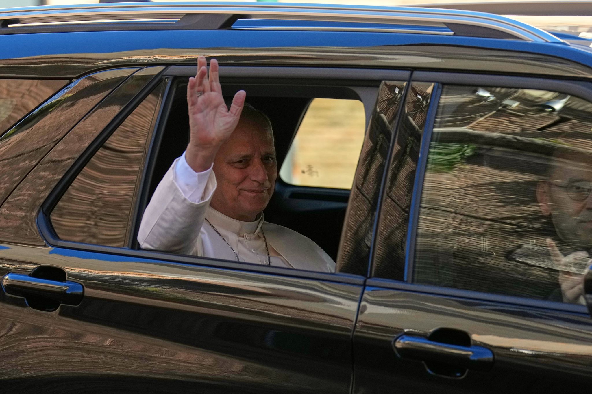 Pope Gate Photos show Pope Leo XIV at hospital and supporters praying as he ...