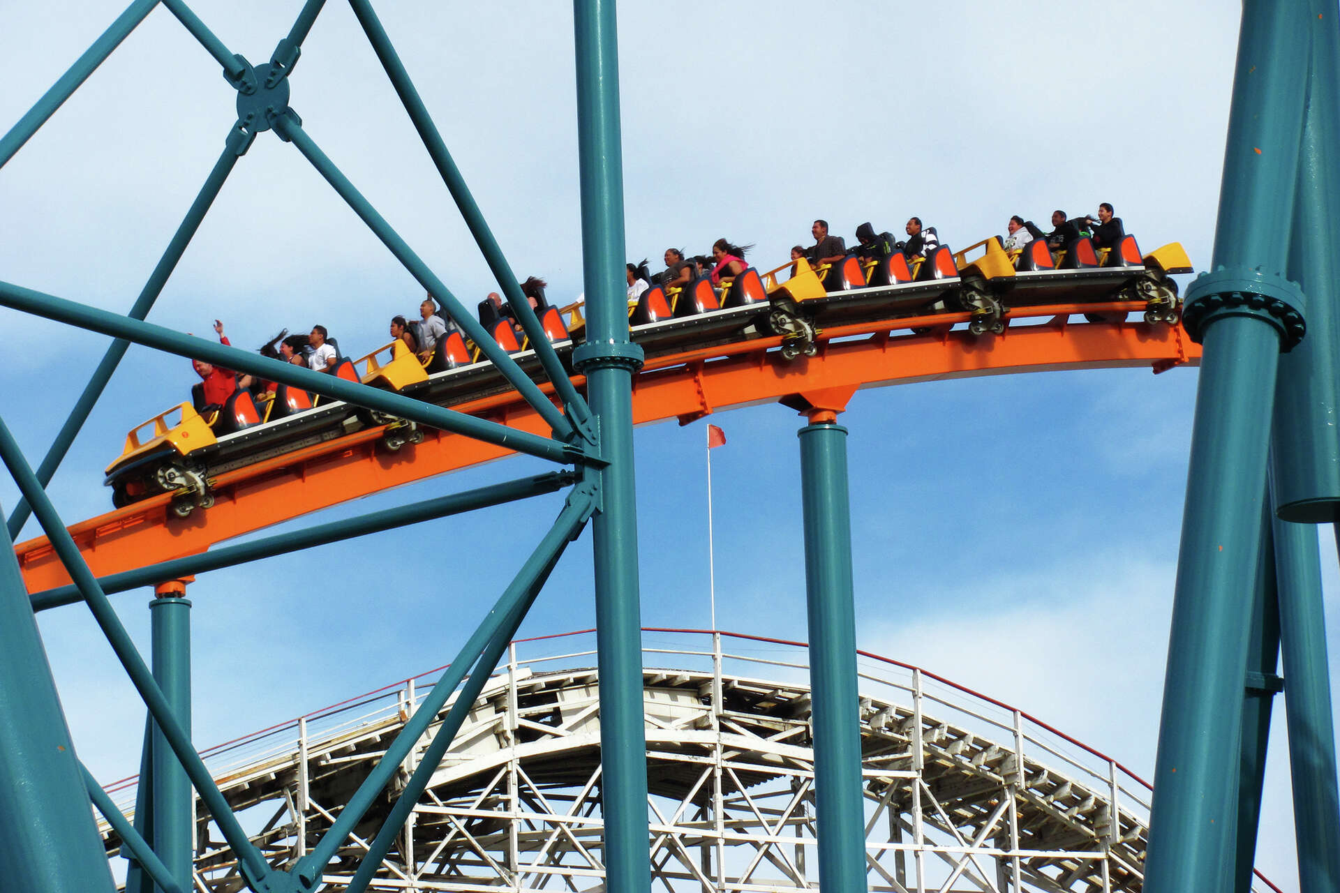 Six Flags Magic Mountain in Valencia, Calif., shut down Goliath after a man plummeted to his death from a ride of the same name at a Six Flags park in Georgia.
