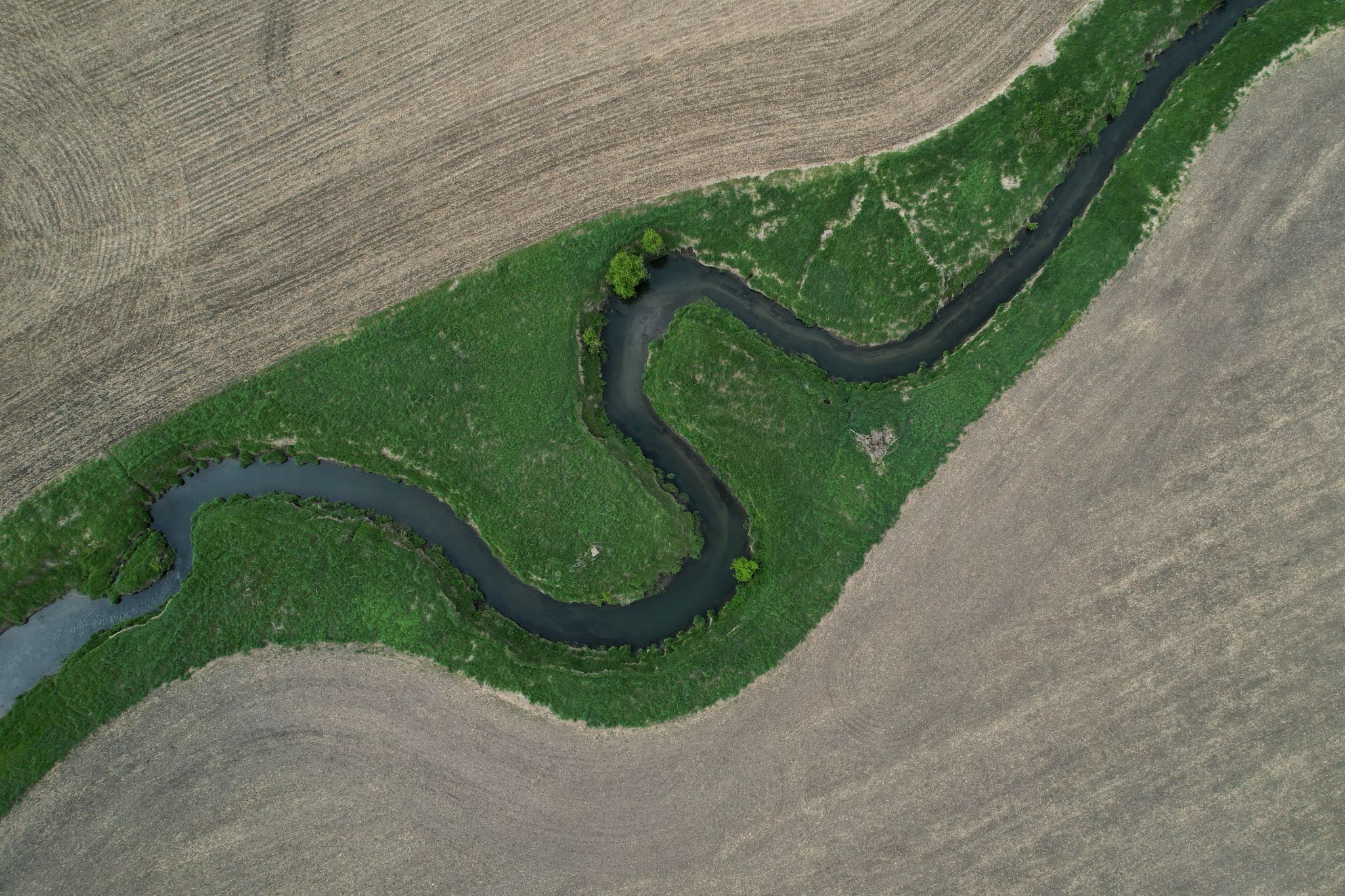 Iowa faces a reckoning over water quality and cancer rates in midterm campaigns By HANNAH FINGERHUT , Associated Press Updated Oct 14, 2026 9:03 a.m.