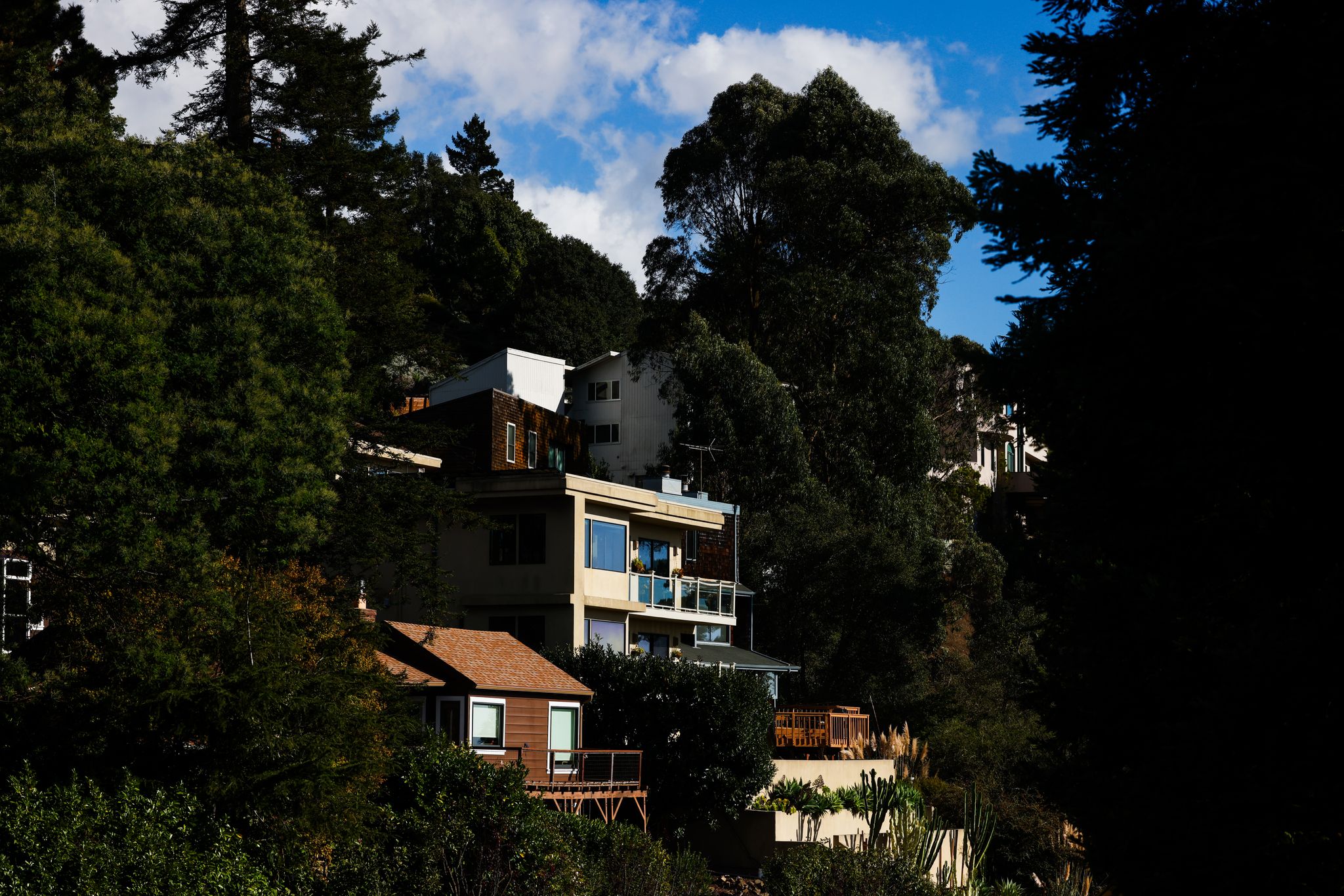 https://s.hdnux.com/photos/01/67/50/12/31359652/3/rawImage.jpg