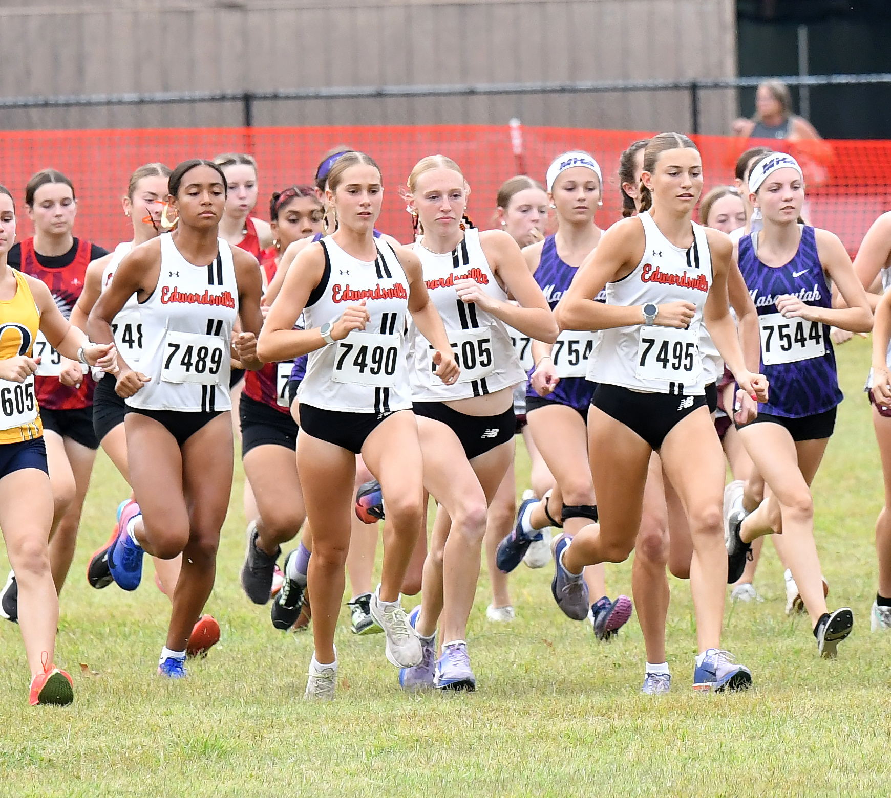 Edwardsville cross country sweeps regional titles as Kerpan wins girls race