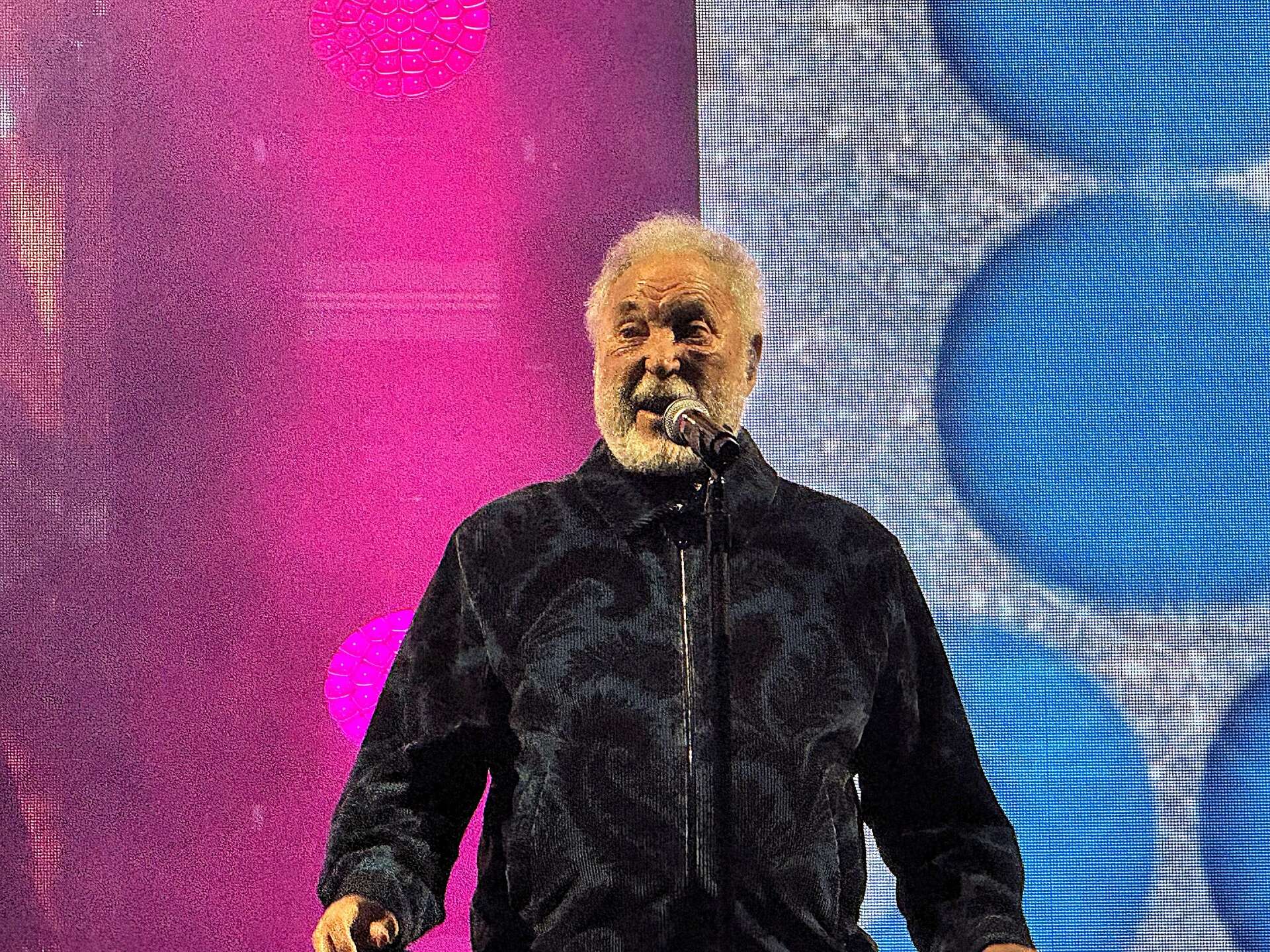 This was my first Tom Jones concert. At 86, his voice is awe-inspiring