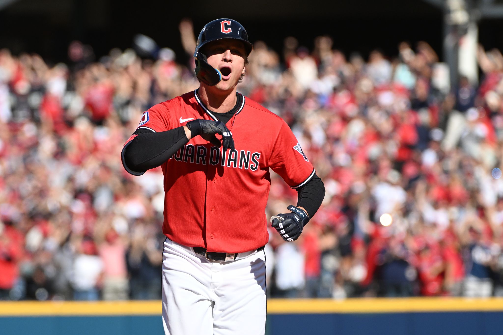 Halpin’s go-ahead homer flips Game 3 as Guardians beat Rays 3-2 for 2-1 ...