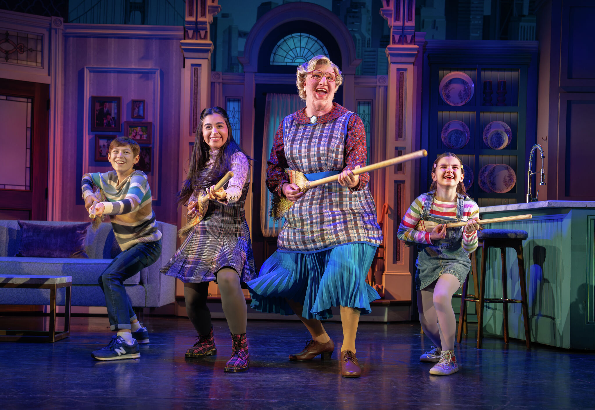 TUTS take on 'Mrs. Doubtfire' at the Hobby Center burns with talent