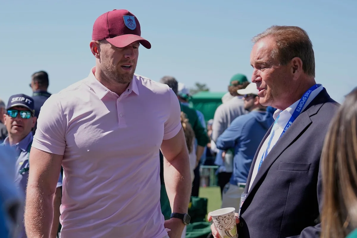 From Romo to Watt: Jim Nantz describes a new rhythm at CBS