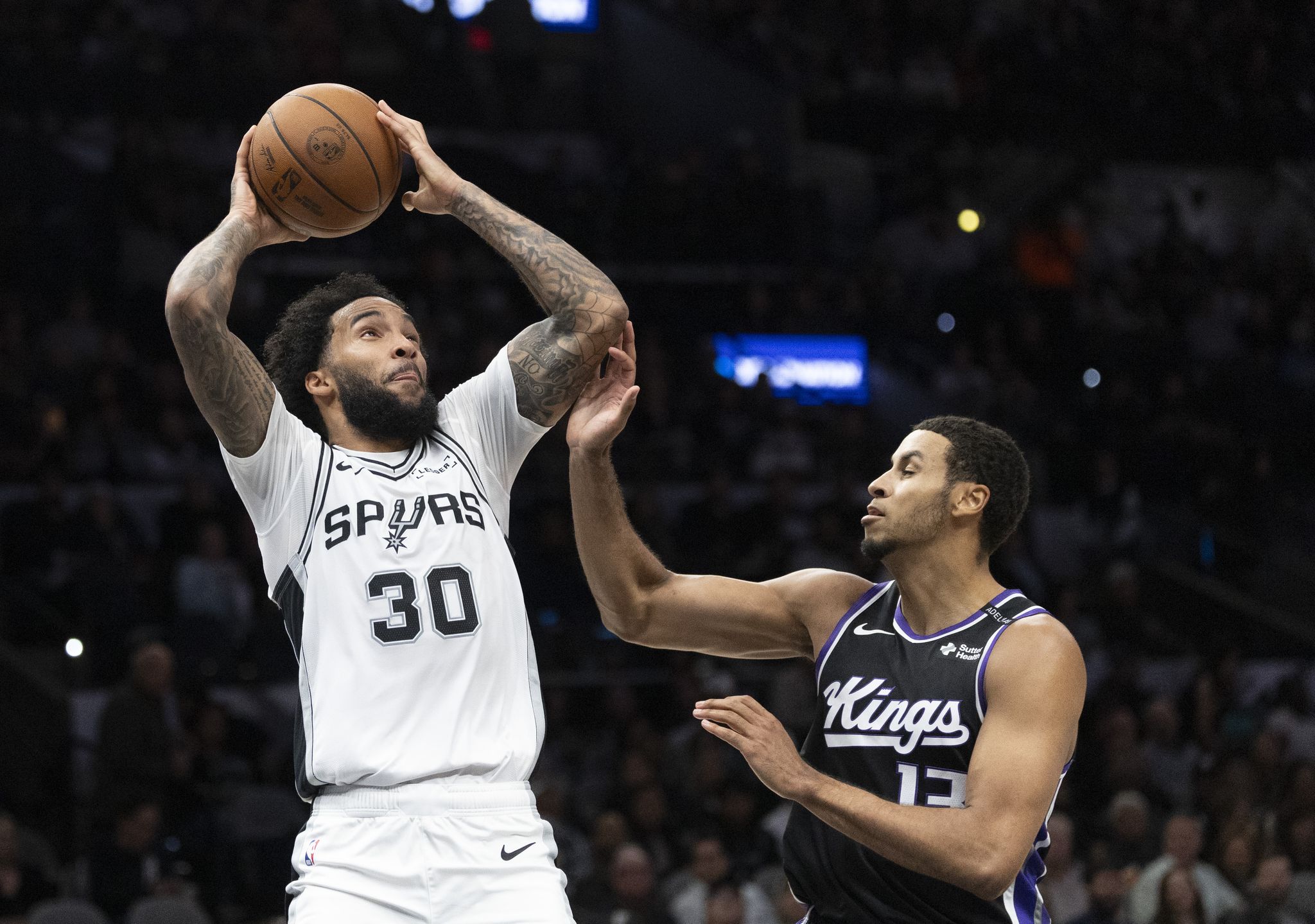 The defending West champions are the NBA's most intact team, and their on-court harmony was on display big time in Tuesday's rout of Sacramento.