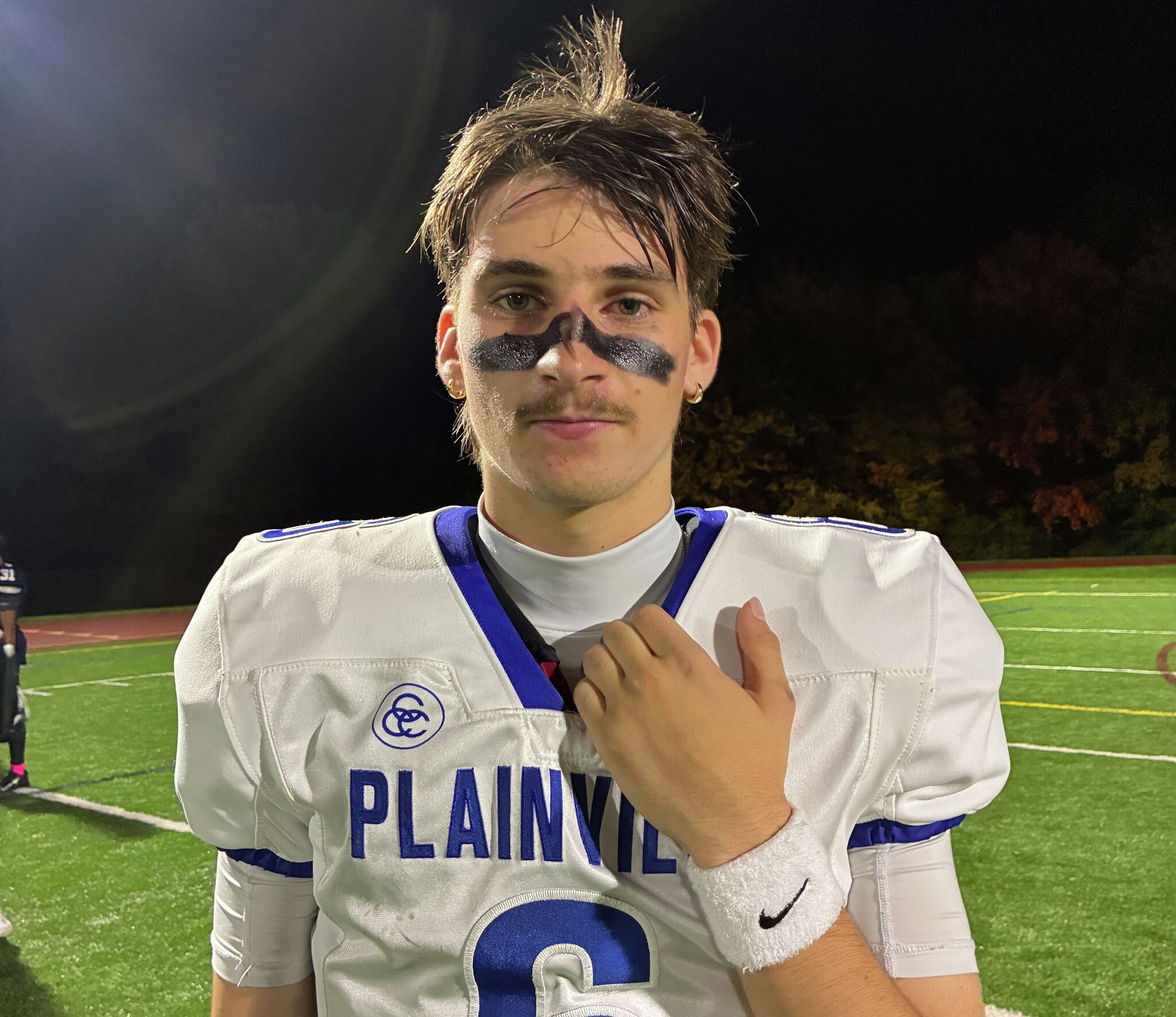 Anthony Abarno throws 5 TDs as Plainville improves to 5-0 with win over Rocky Hill