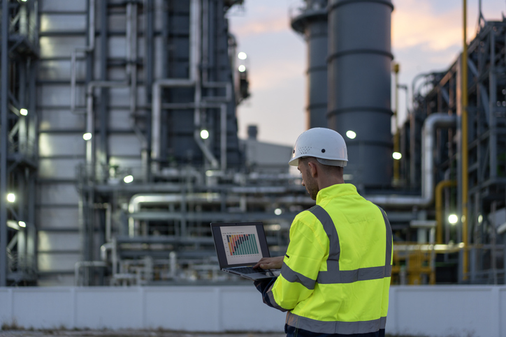 Commentary: Randall Bloomquist: Pain at the pump, profits at the refinery