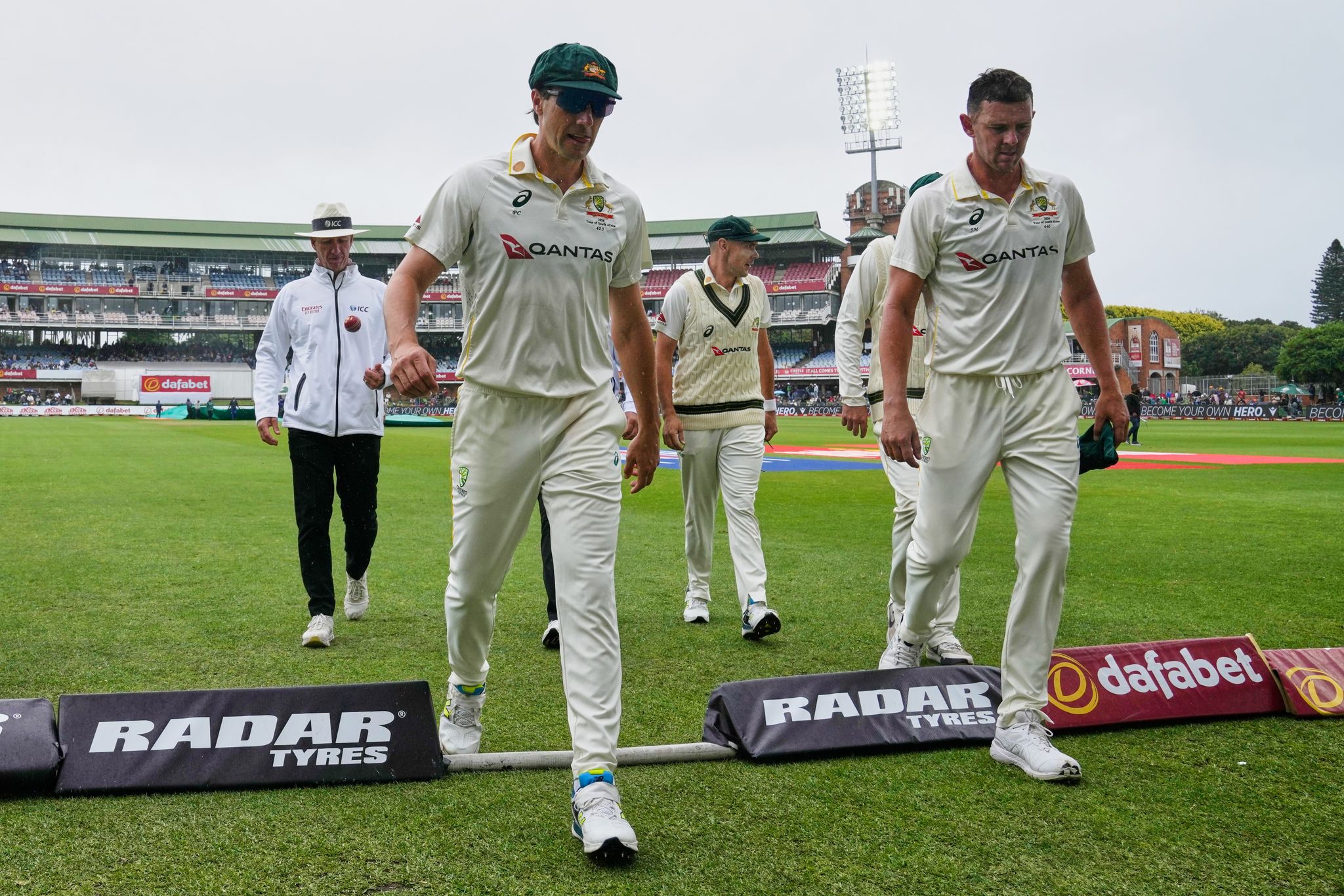 South Africa remains unbeaten at 11-0 against Australia as rain halts play on day 1 of 2nd Test South Africa remains unbeaten at 11-0 against Australia as rain halts play on day 1 of 2nd Test