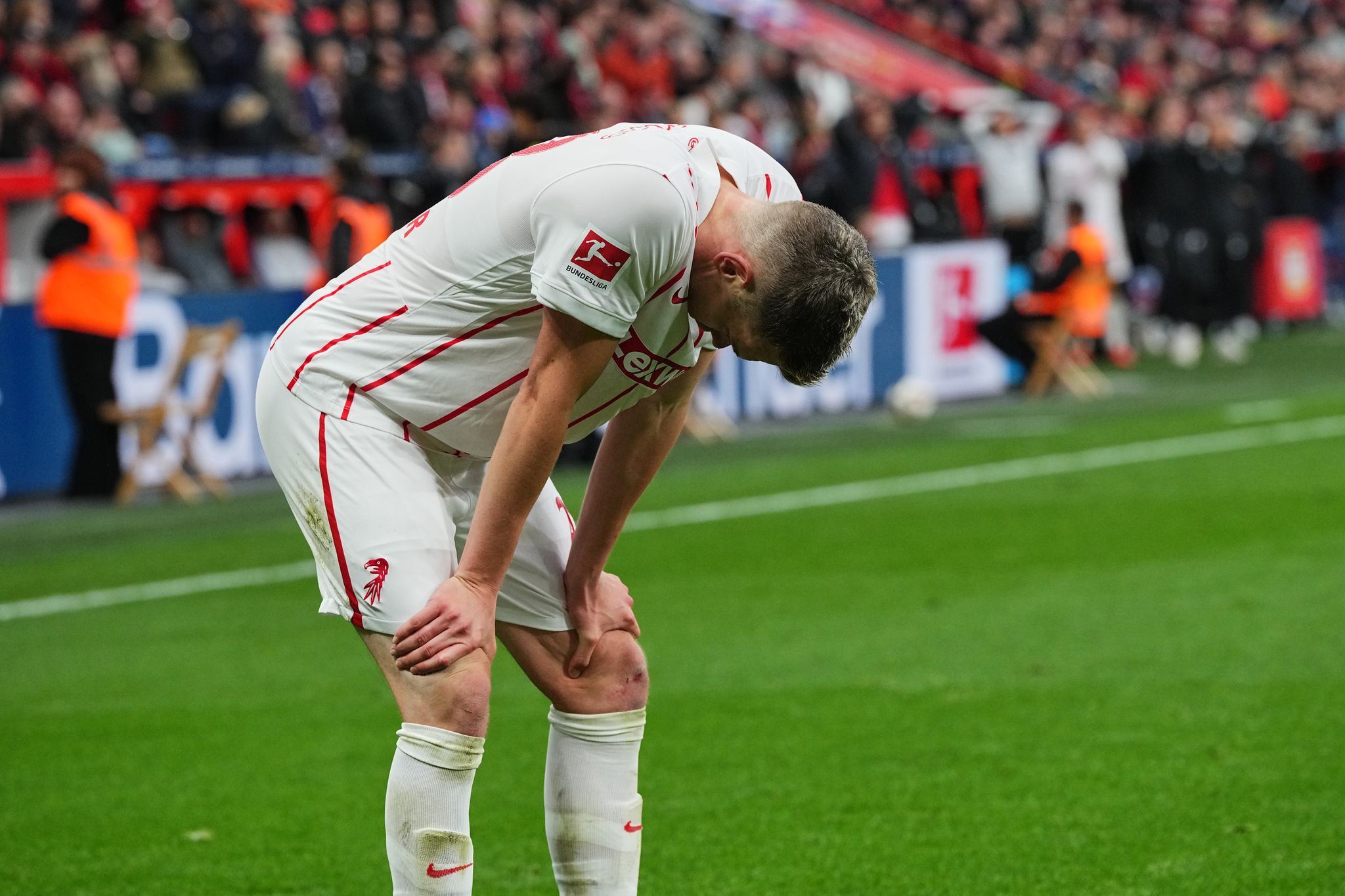 Photo: houstonchronicle.com European Football Roundup: Freiburg and Monaco Lose Unbeaten Records as Brighton's Diego Gomez Scores 50-Yard Goal