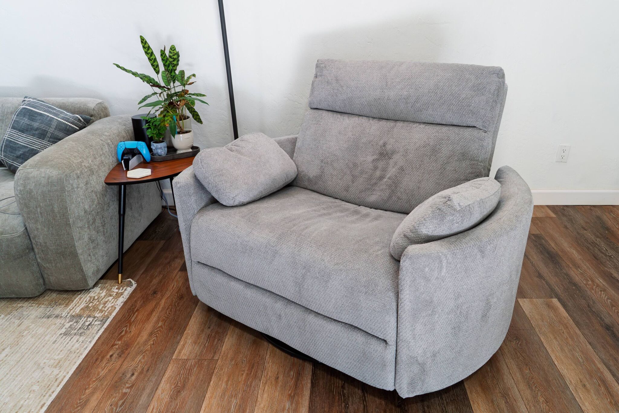 FlexiSpot's Mochi Swivel Rocker was the missing piece in our living room