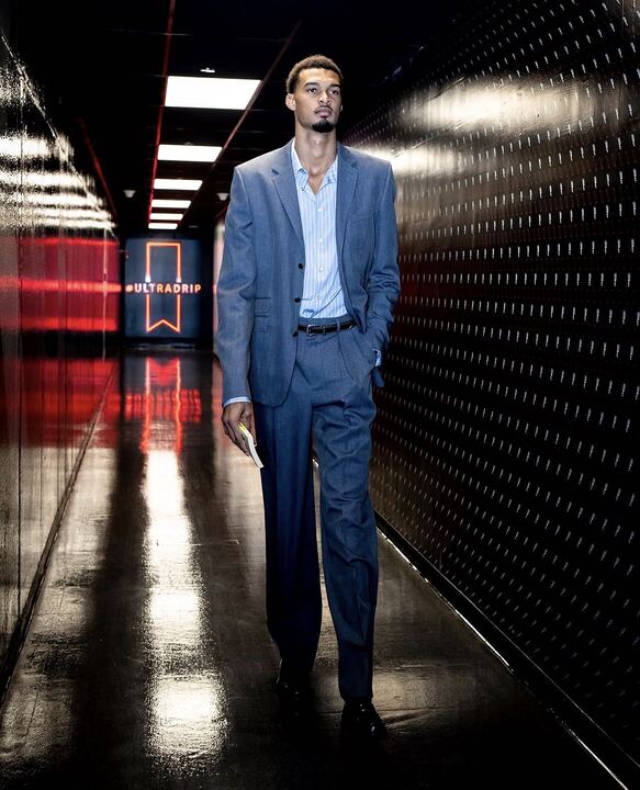 Spurs players show off designer fashion for 2026 season opener