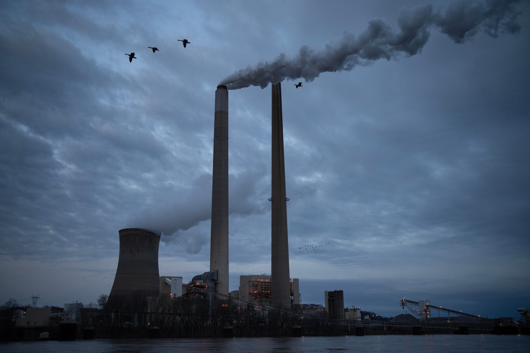 Reporte ONU muestra que el mundo pierde terreno ante el cambio climático y culpa un poco a EEUU