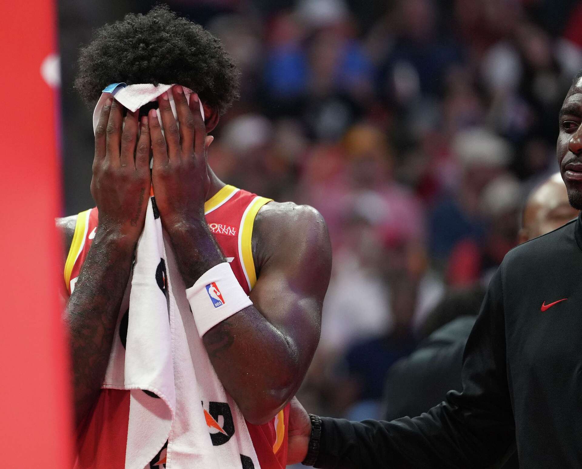 Houston Rockets forward Tari Eason (17) is ejected for shoving Dallas Mavericks forward P.J. Washington (25) during the first quarter at the Toyota Center in  H