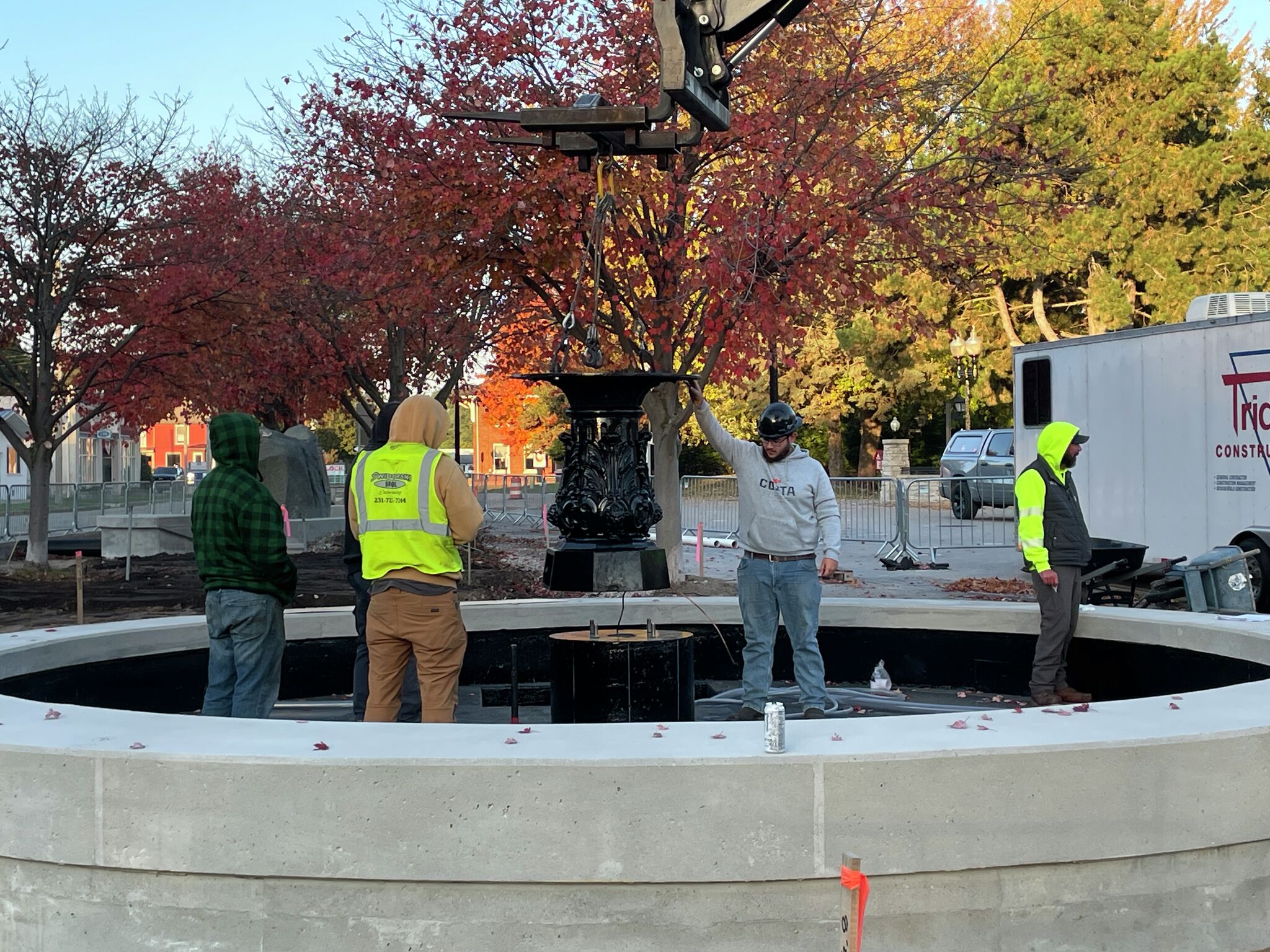 River Street fountain returns to Manistee