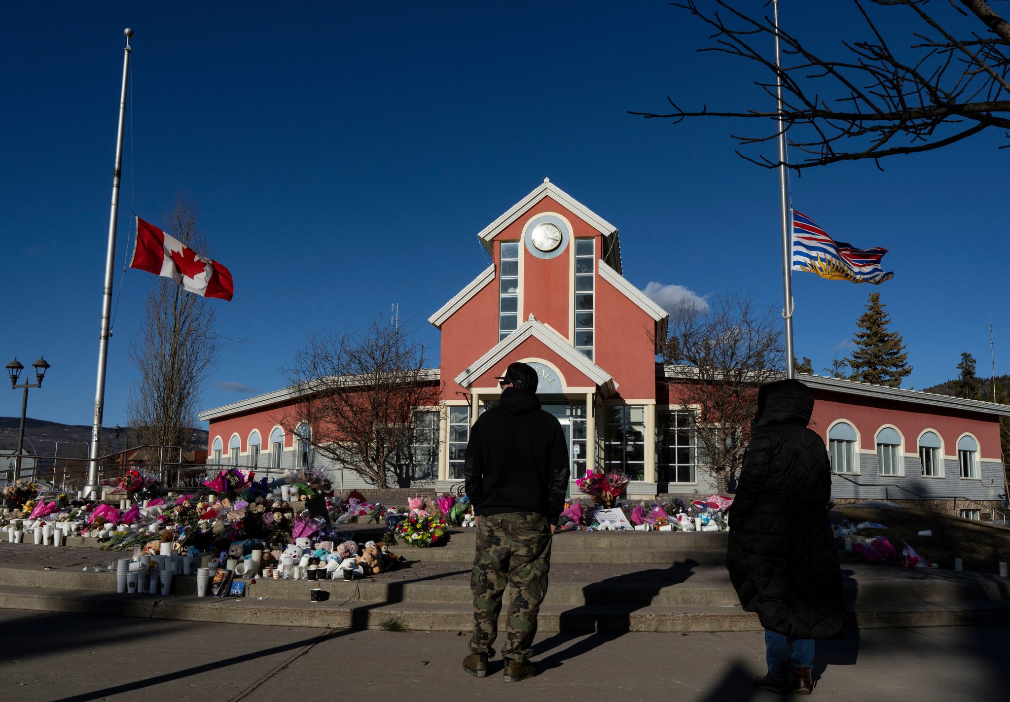 Residente de Washington se declara inocente de ayudar en masacre escolar en Canadá