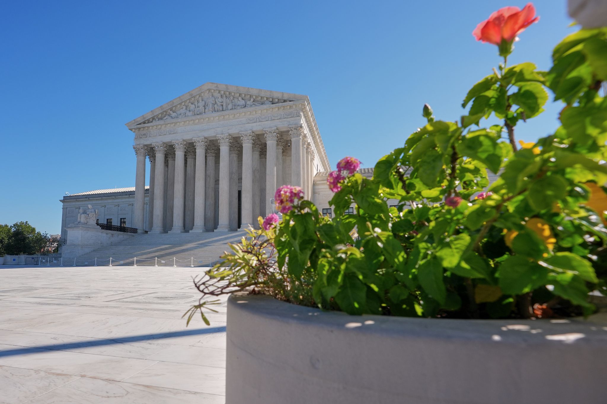 Supreme Court Allows New Hampshire to Ban Student IDs for Voting in November Elections