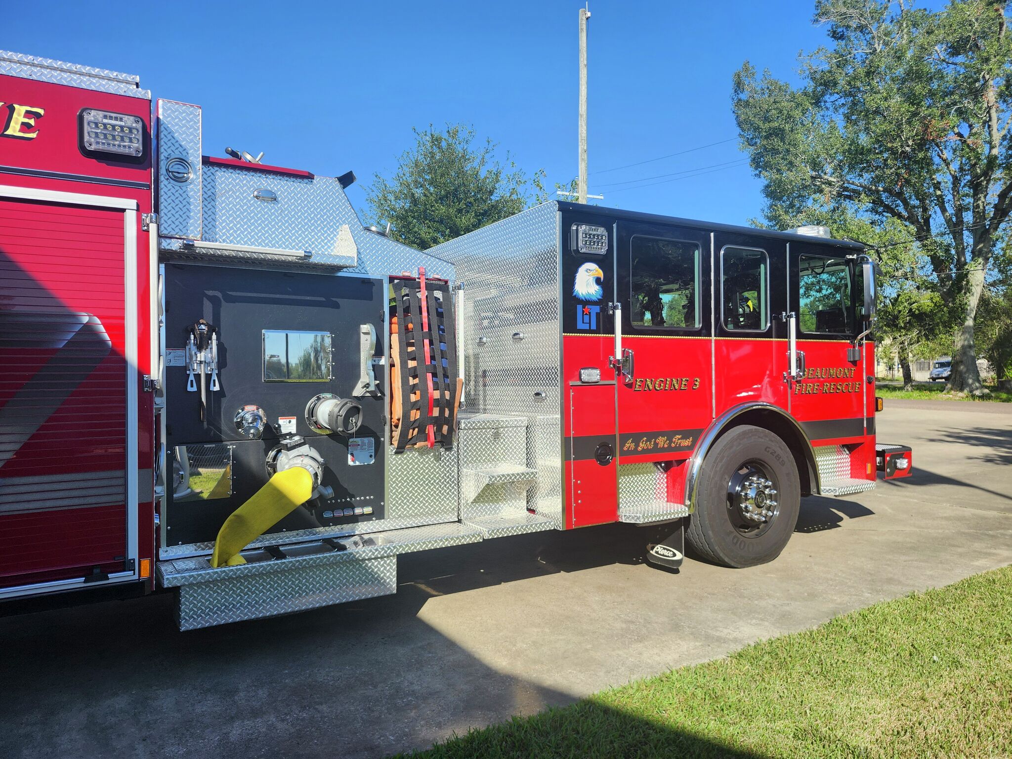Push Us Beaumont fire engine arrives with push-in ceremony