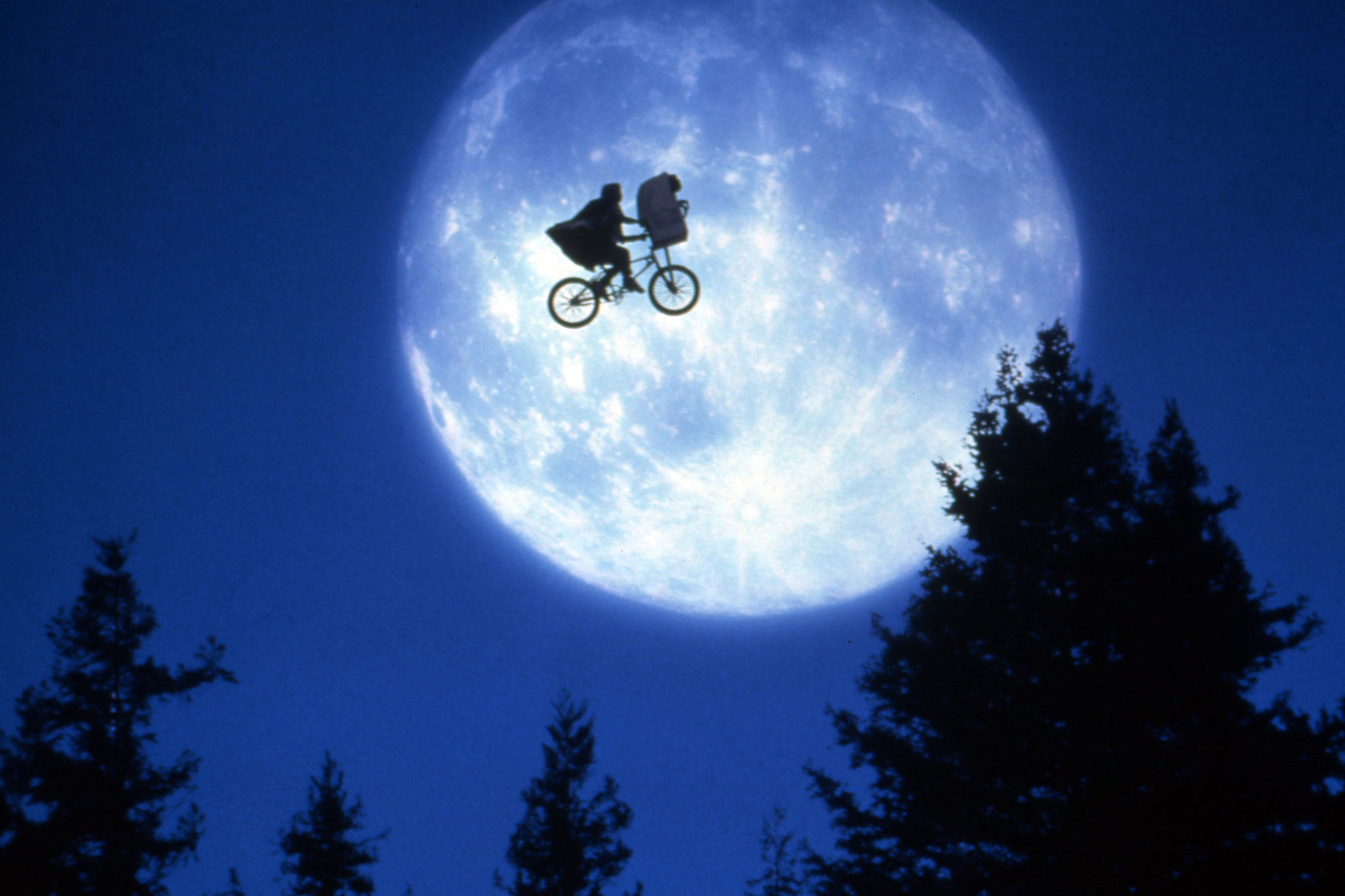 sfgate.com - Amanda Bartlett - The rainy night 'E.T.' filmed its Halloween bicycle chase in the NorCal redwoods