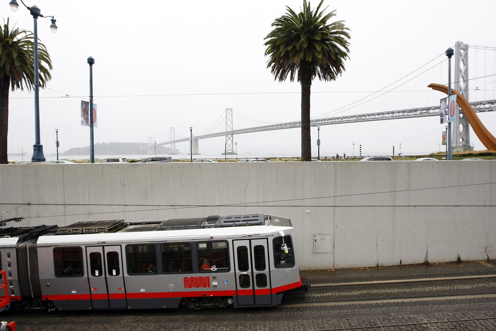 Low prices, mired sales deepen housing doldrums
