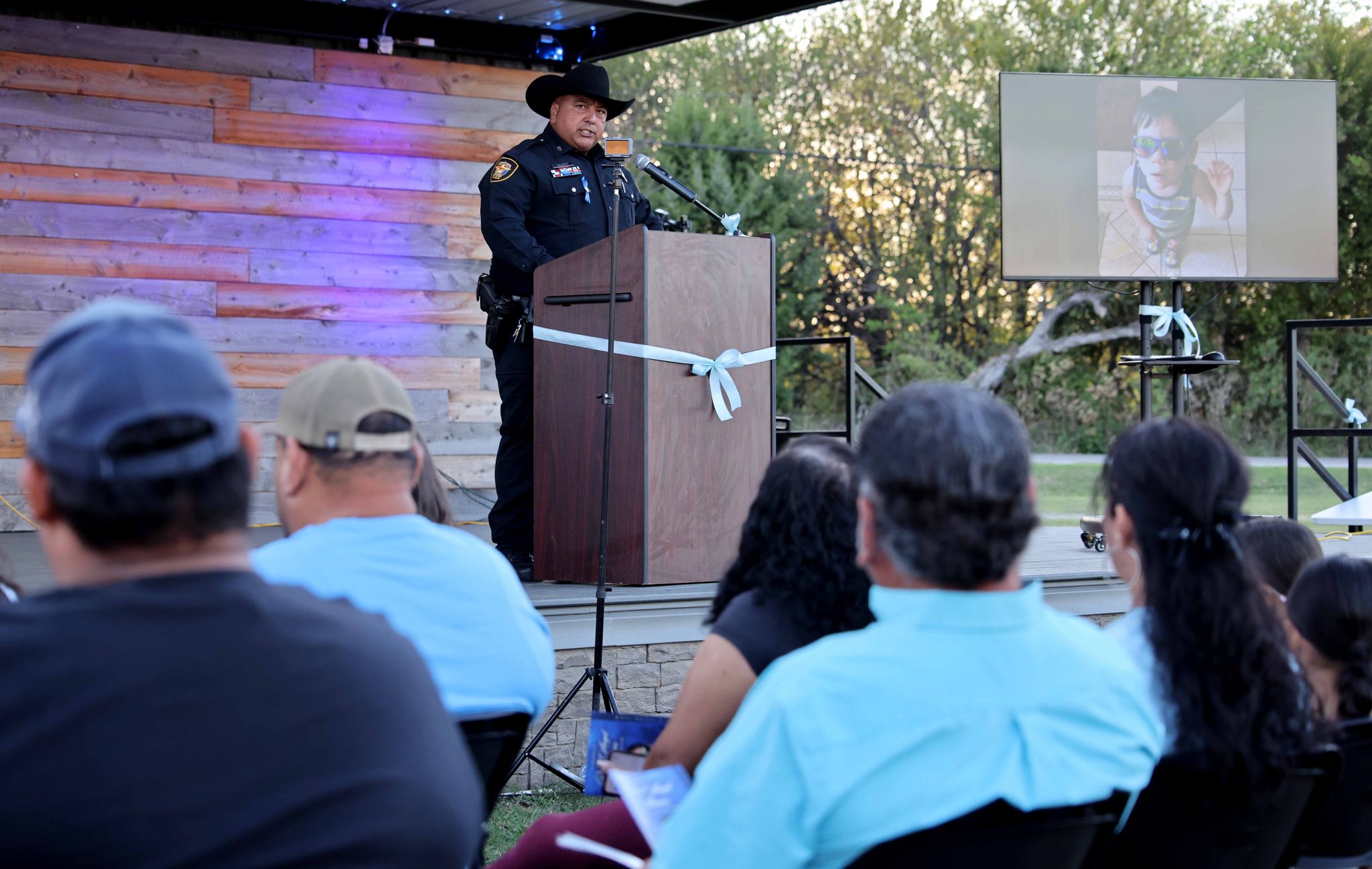 Everman officials, family honor Noel Rodriguez-Alvarez's life during a candlelight vigil