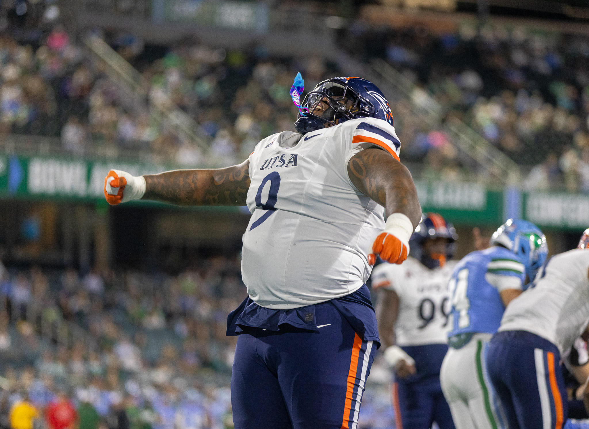 The Roadrunners survived a nightmare start Saturday, forcing six turnovers and rushing for six touchdowns in a dominant win against the Green Wave.
