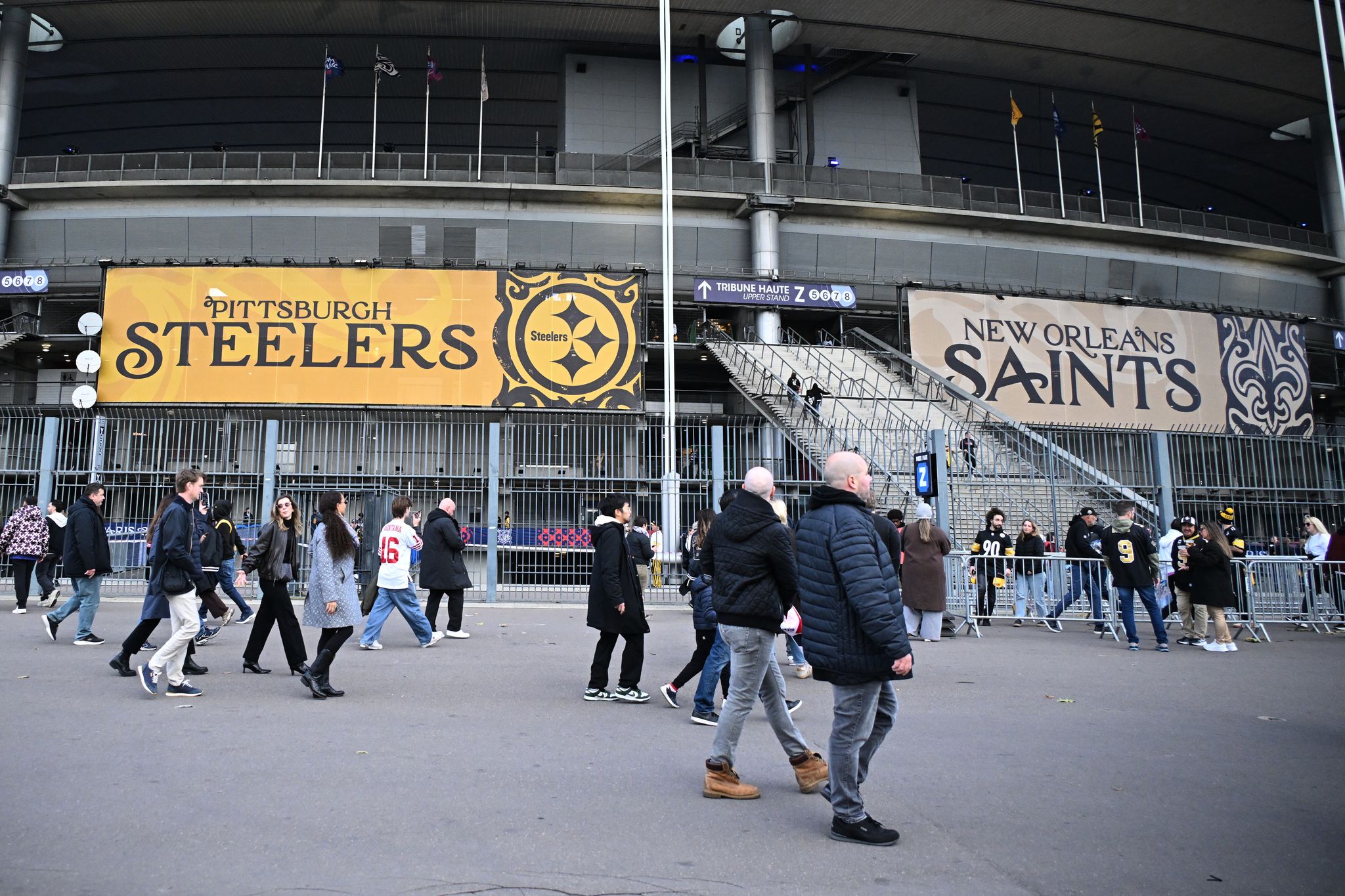 Gate Guard Game Saints G Cesar Ruiz inactive for Paris game against Steelers because of ...