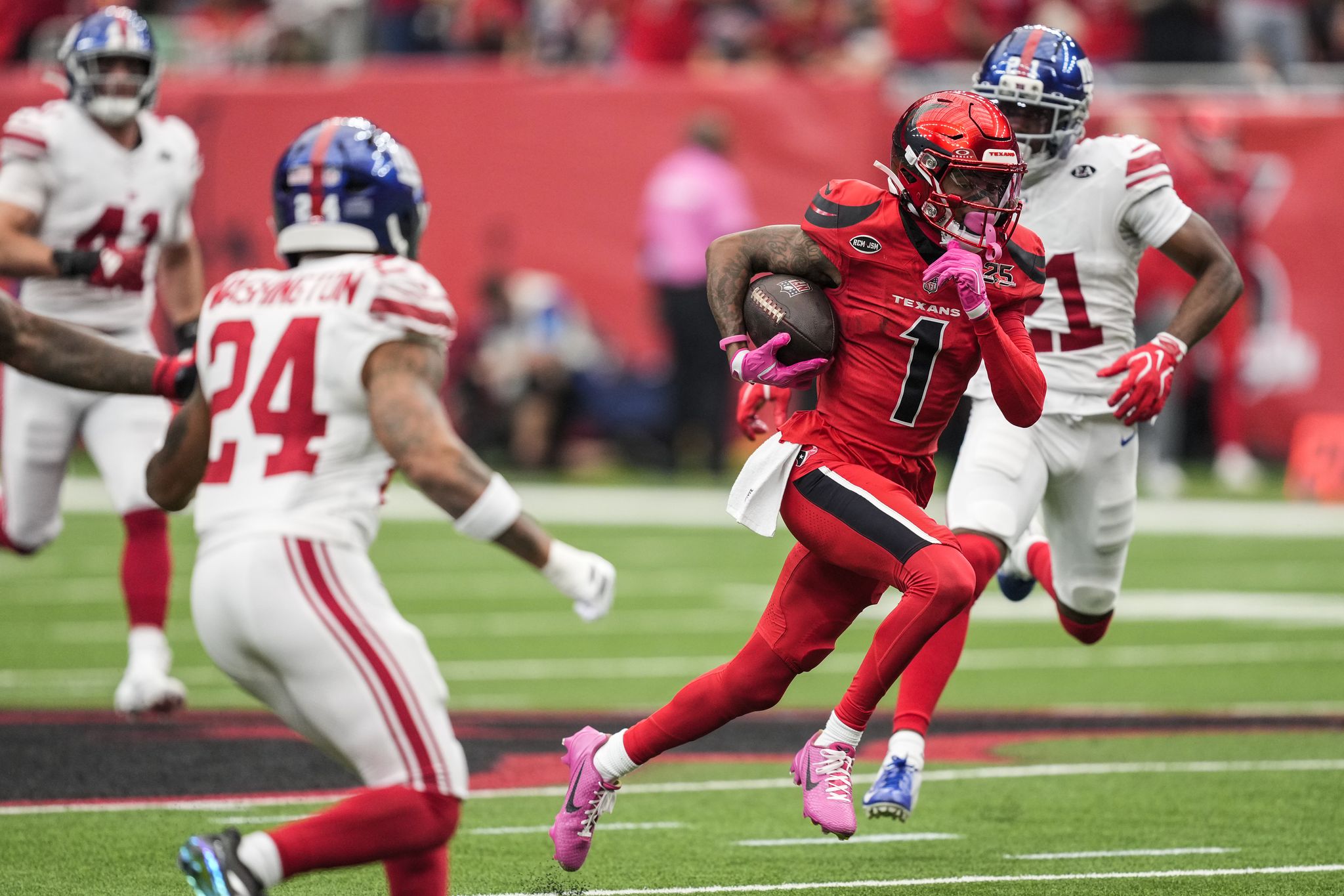 'I'm a playmaker, man': Texans' Tank Dell makes big play in return, wants more