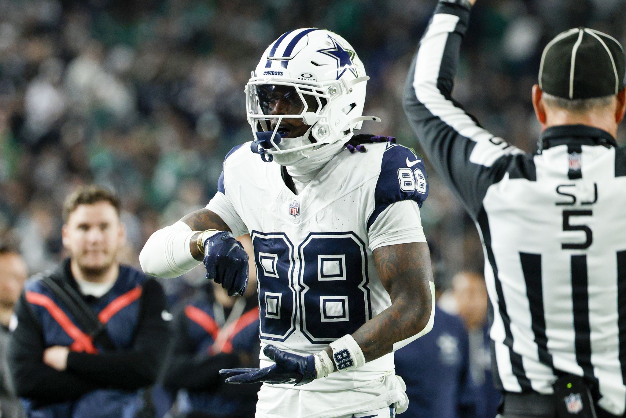 Tim Cowlishaw's Cowboys-Eagles report card: A road win against your rival? Let it glow
