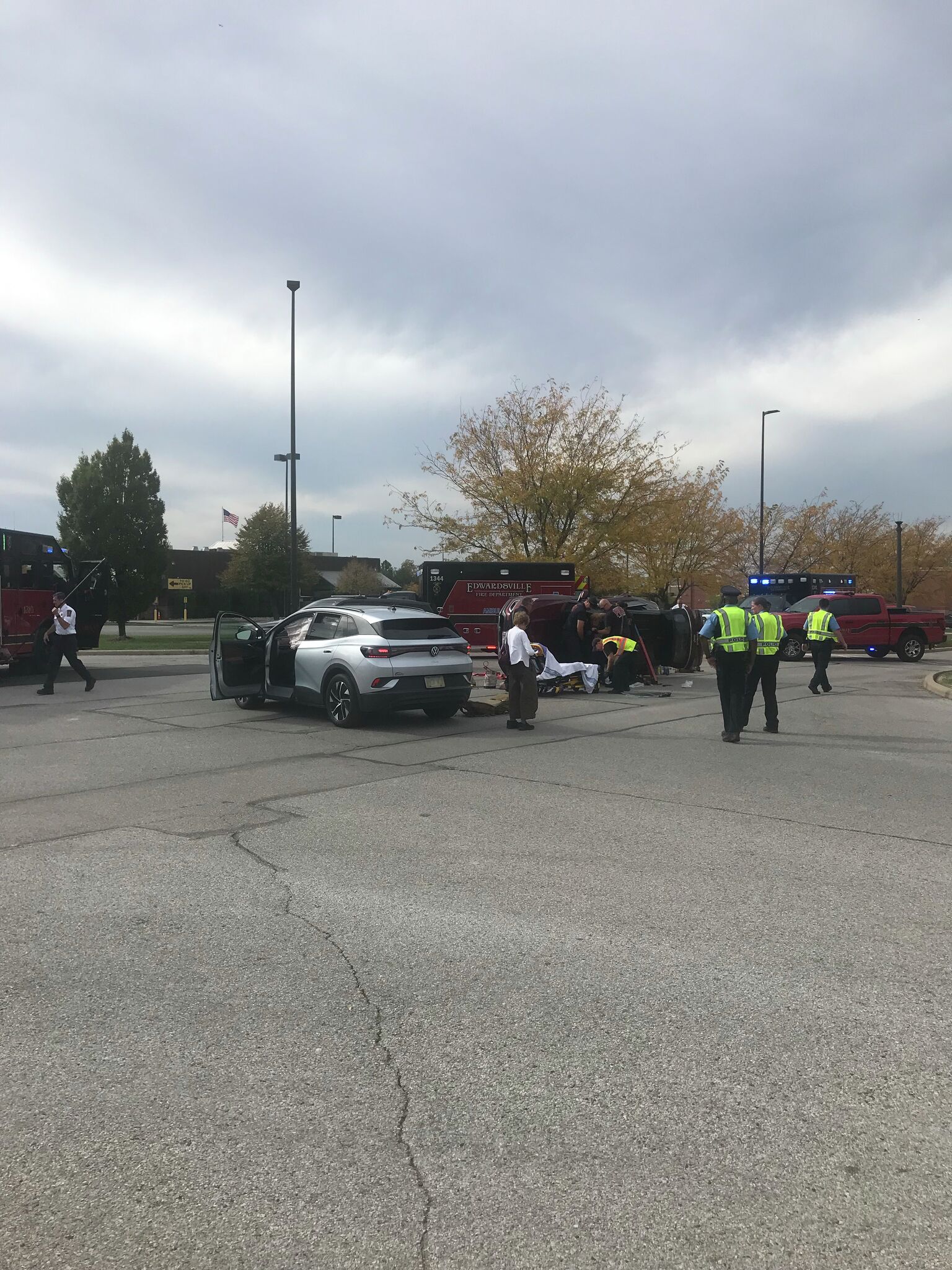 Two-vehicle crash blocks part of Edwardsville Crossing