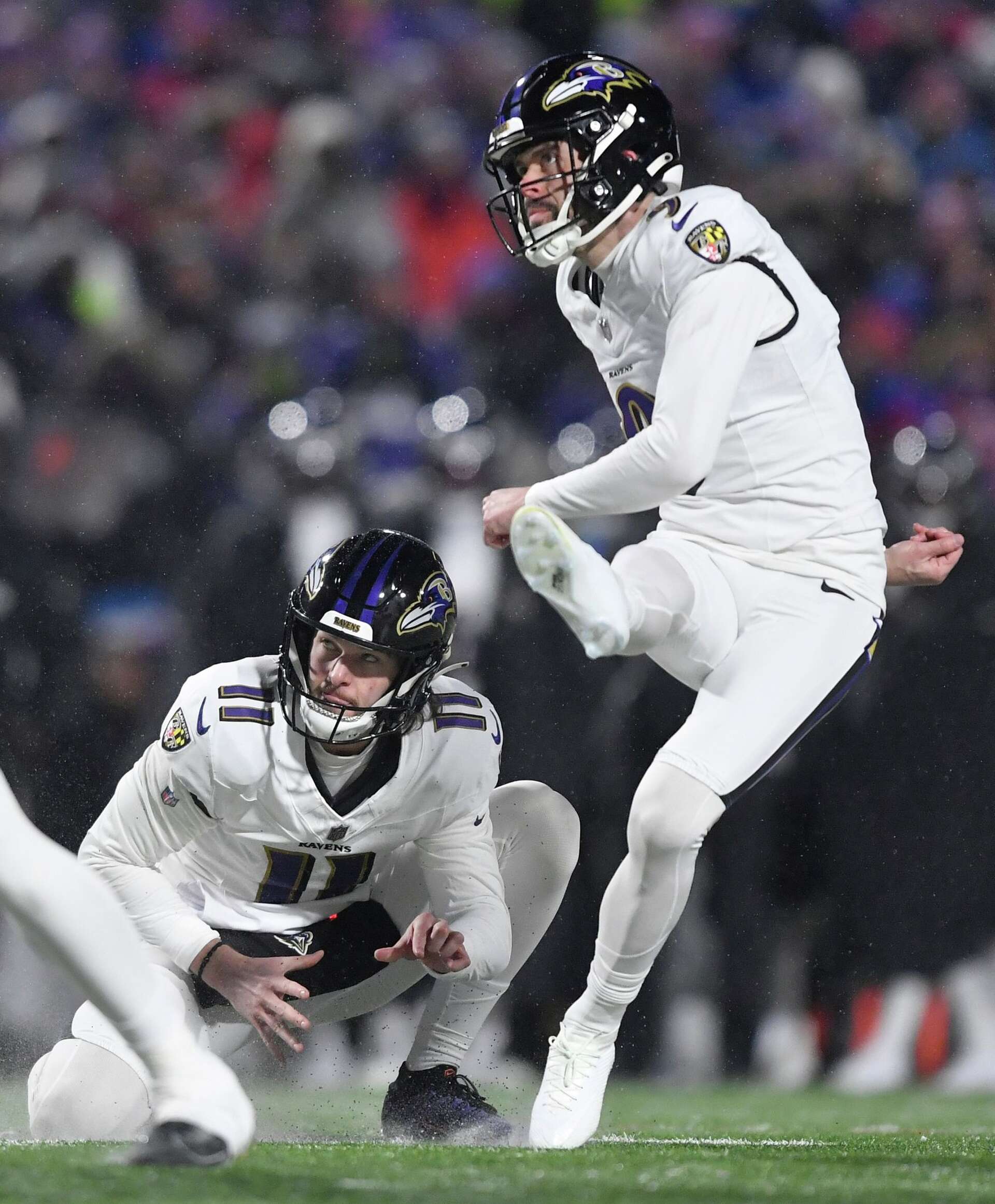 Justin Tucker joins Chiefs' practice squad after 10-game suspension for ...