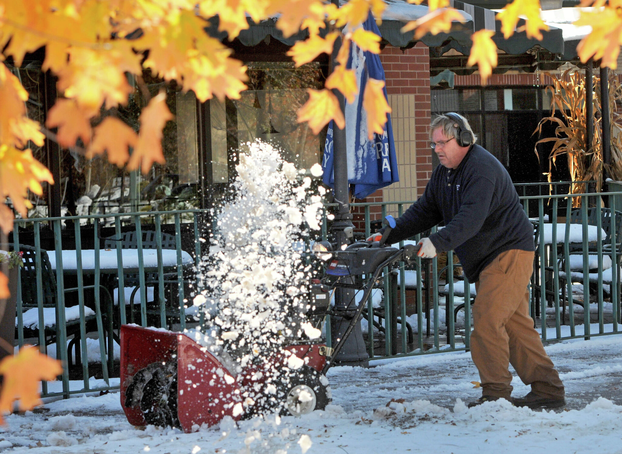 When does Connecticut usually see its first snow?