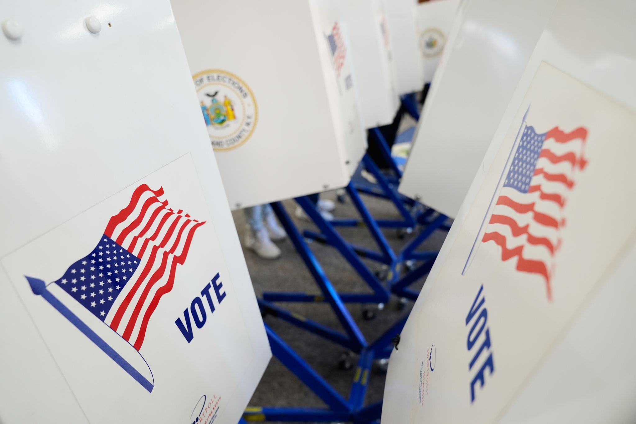 Judge presses the Trump administration for details on its campaign to ...