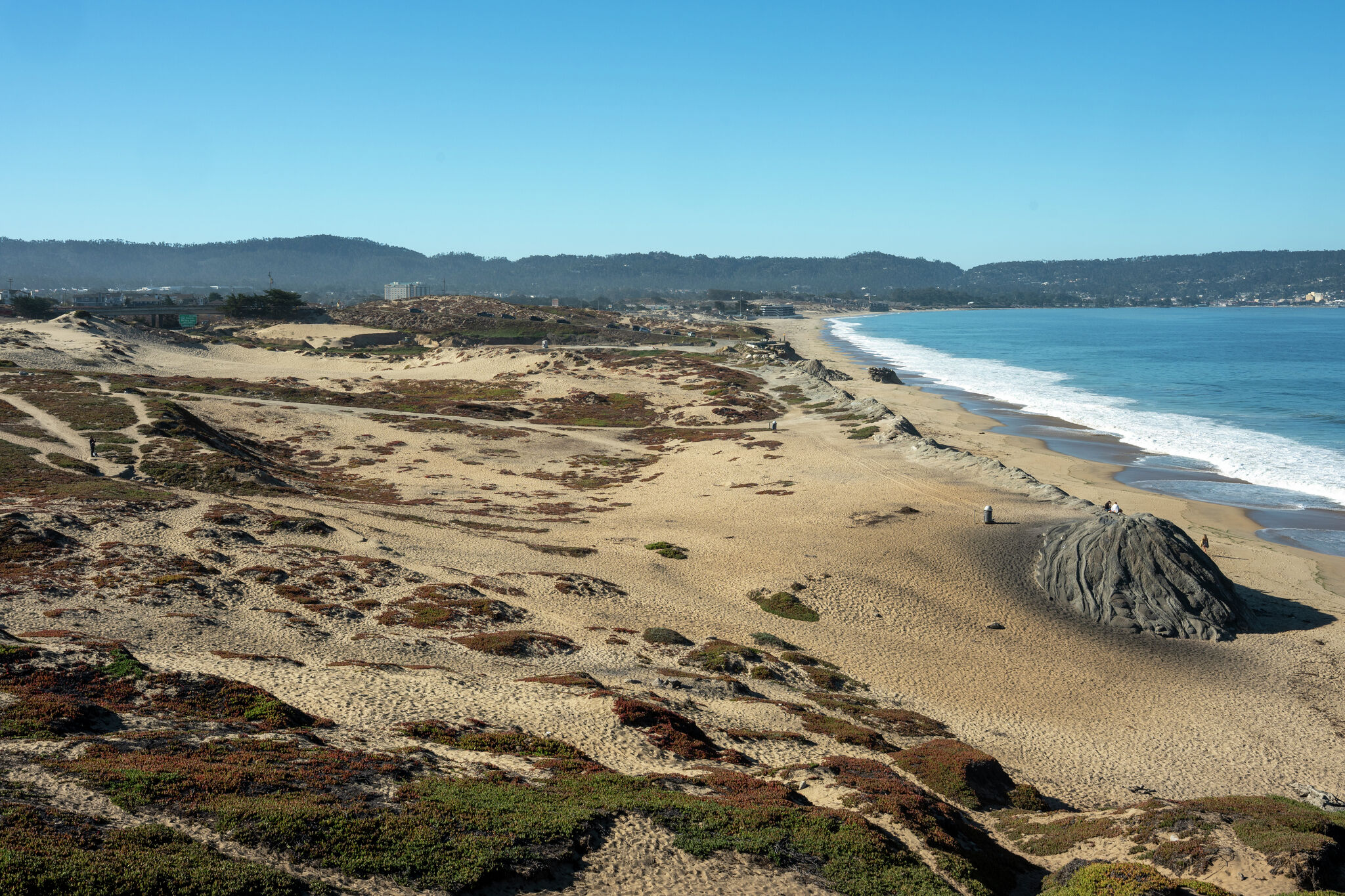 California approved a rare hotel on the sand. It could transform this tiny beach town