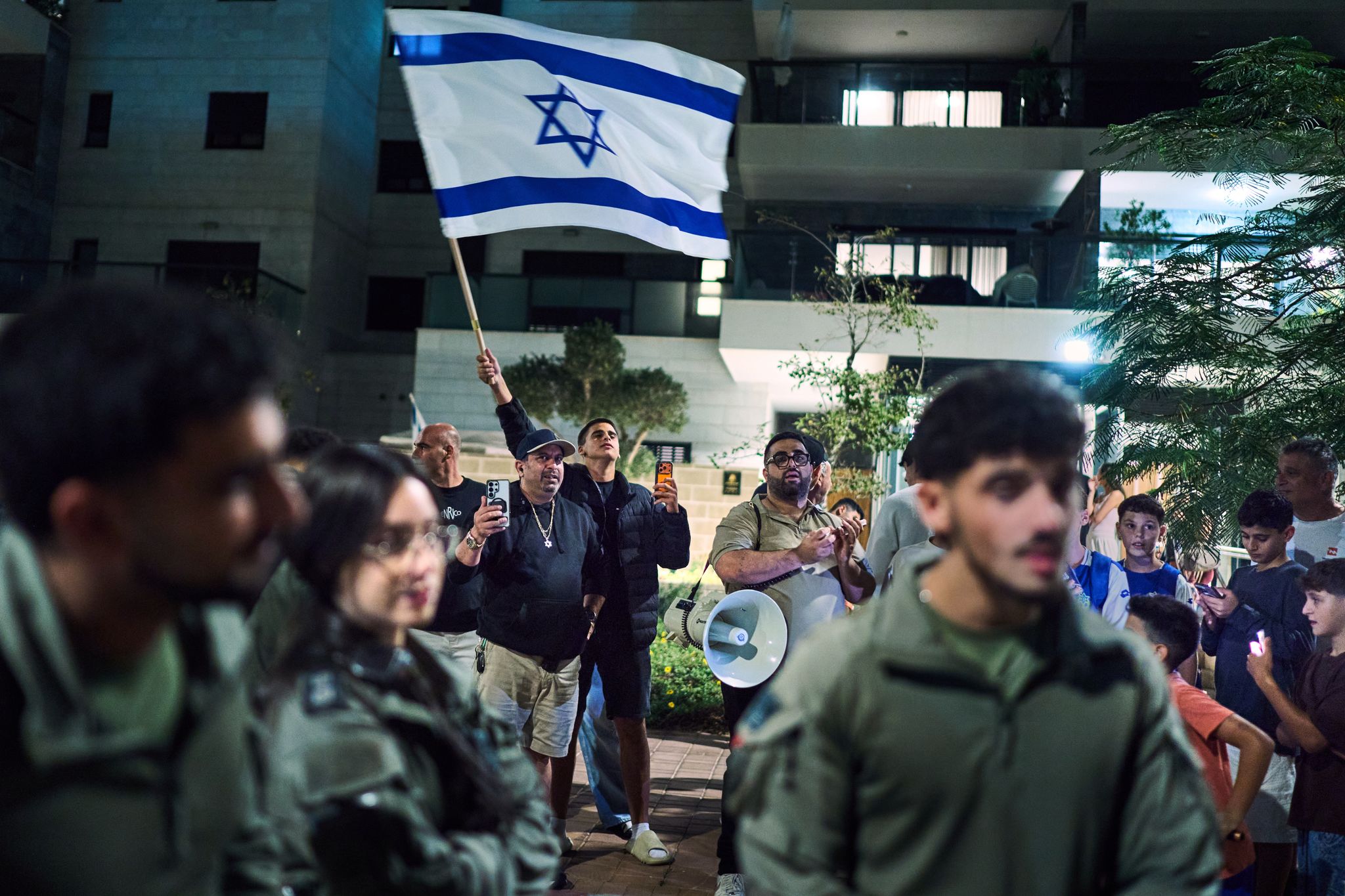 Israel enfrenta negociaciones difíciles tras perder el bloque de Netanyahu la mayoría parlamentaria