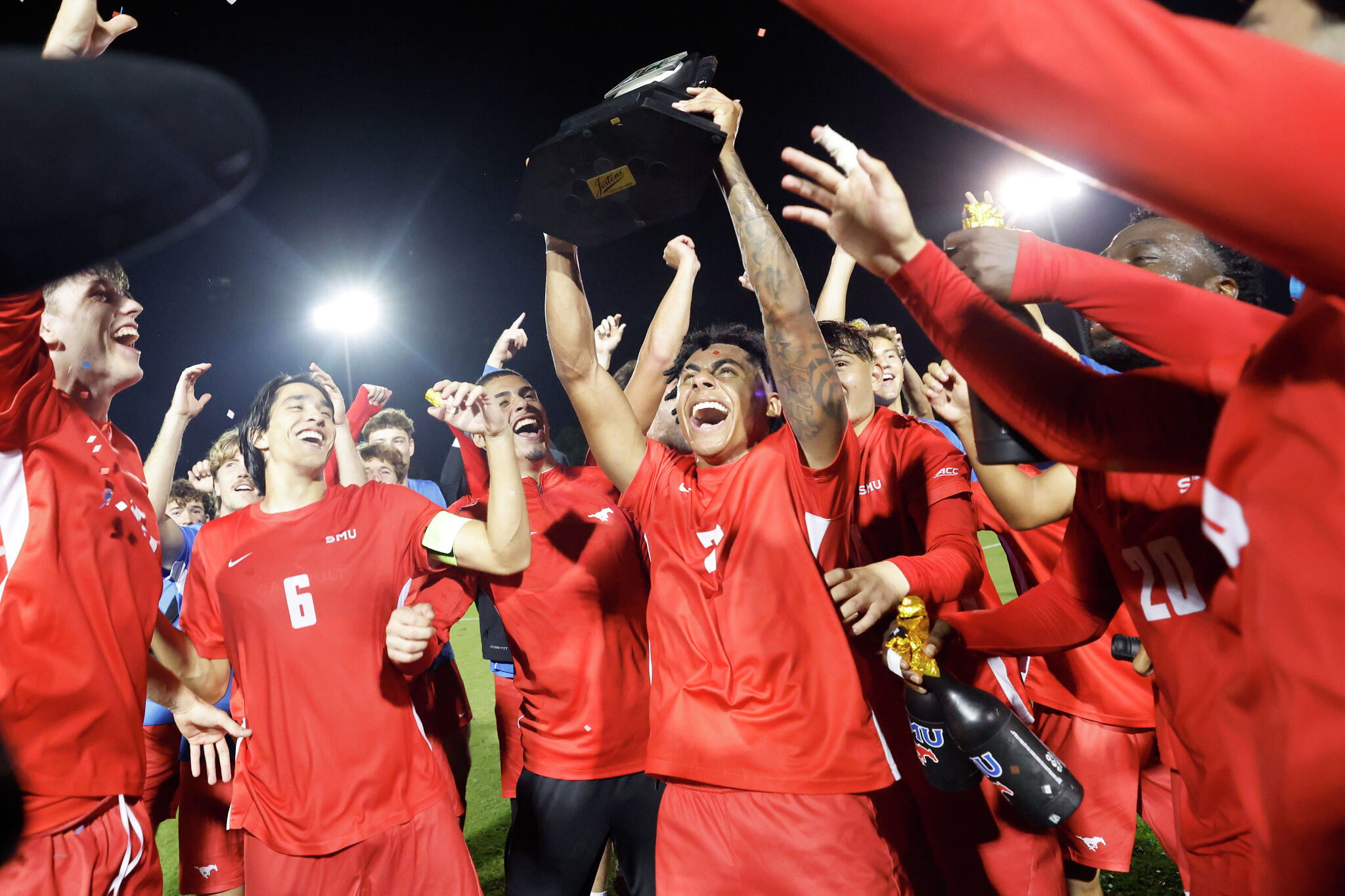 No. 1 SMU men's soccer captures ACC regular-season title with dramatic draw vs. Louisville