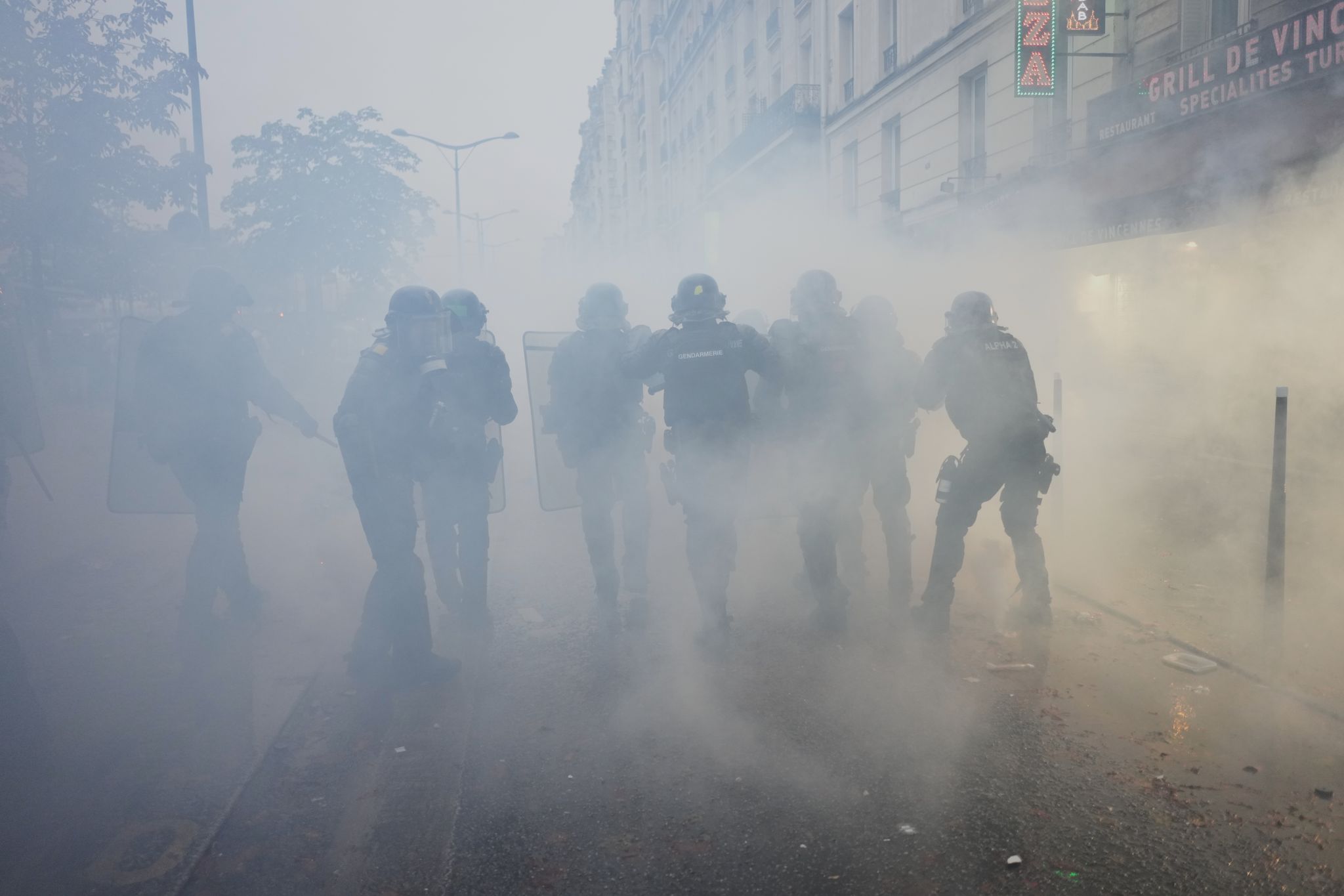 Francia se encamina al tercer fin de semana de protestas mientras marchas juveniles recorren Europa By Por THOMAS ADAMSON , Associated Press