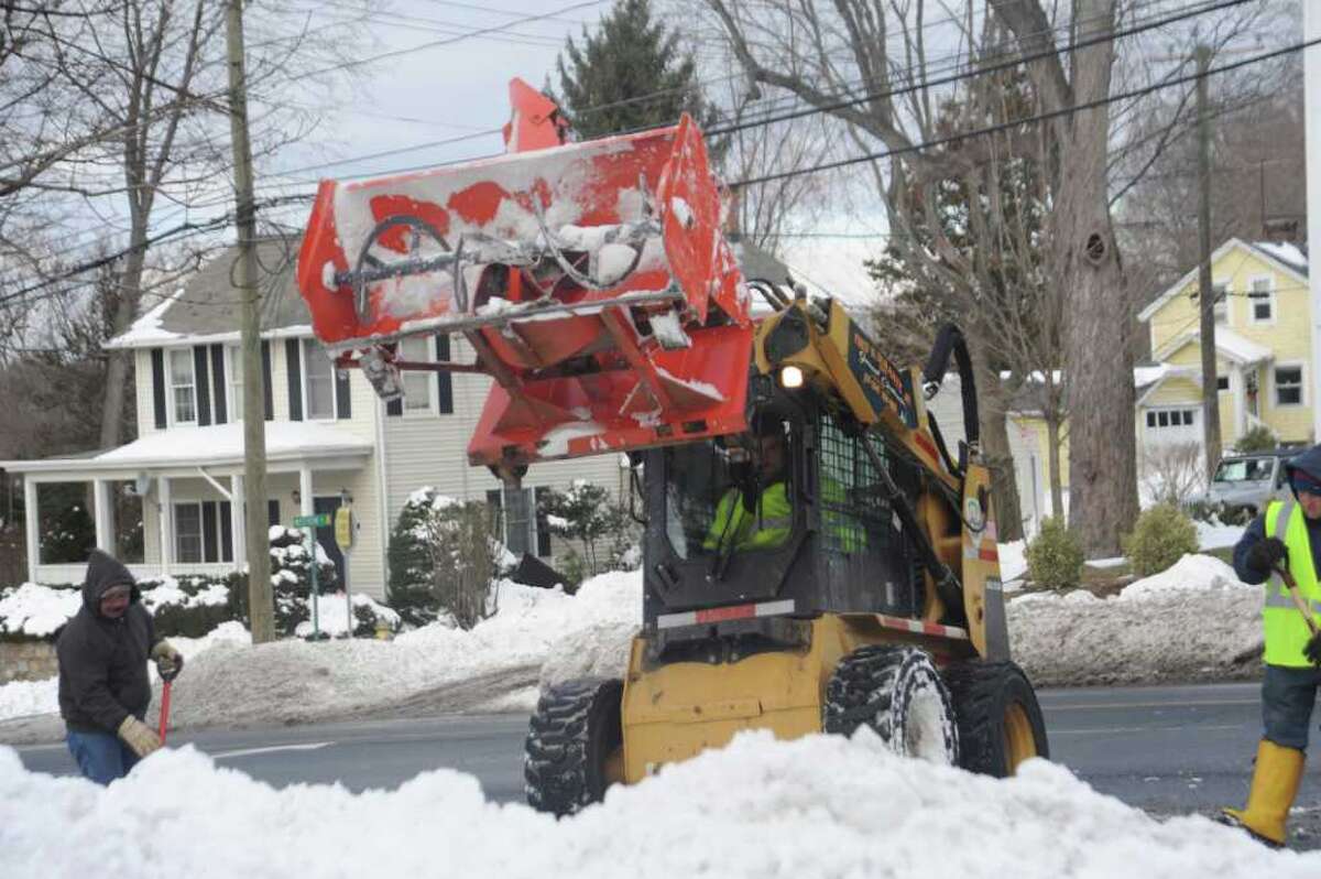 Greenwich rails on state DOT's cleanup of Route 1
