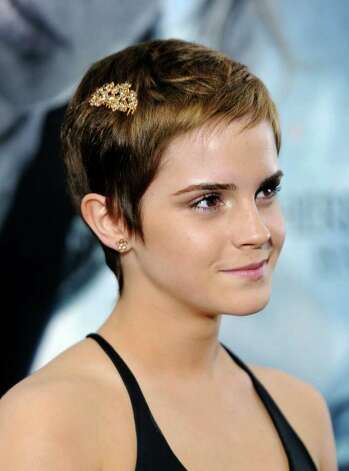 New York November 15 Actress Emma Watson Attends The