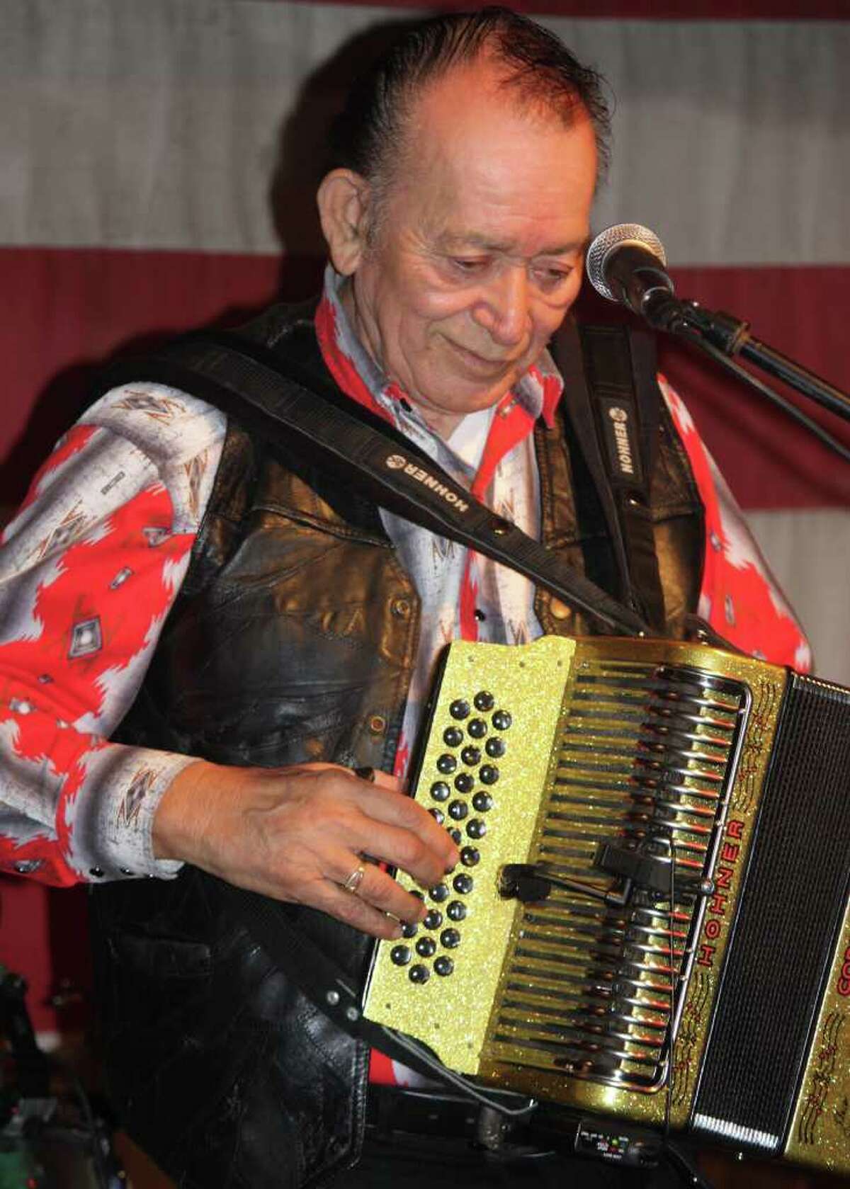 Flaco Jimenez gets NEA fellowship