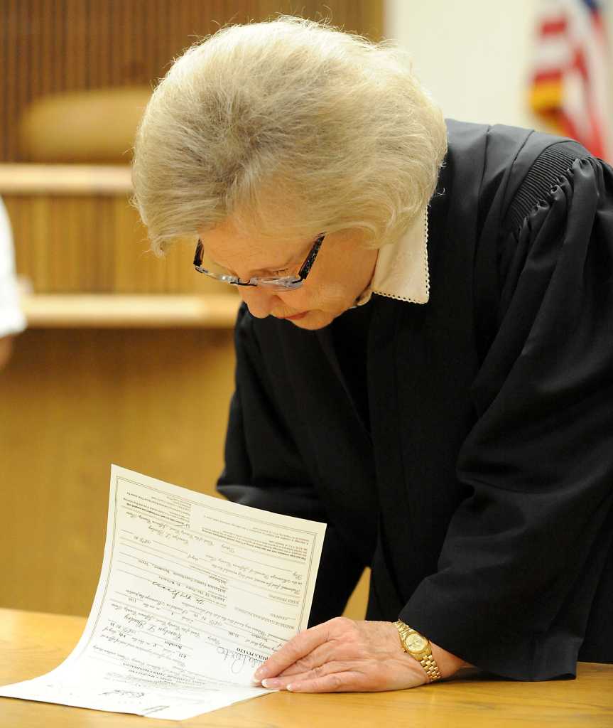 Justice of the Peace Vi McGinnis retires after 24 years