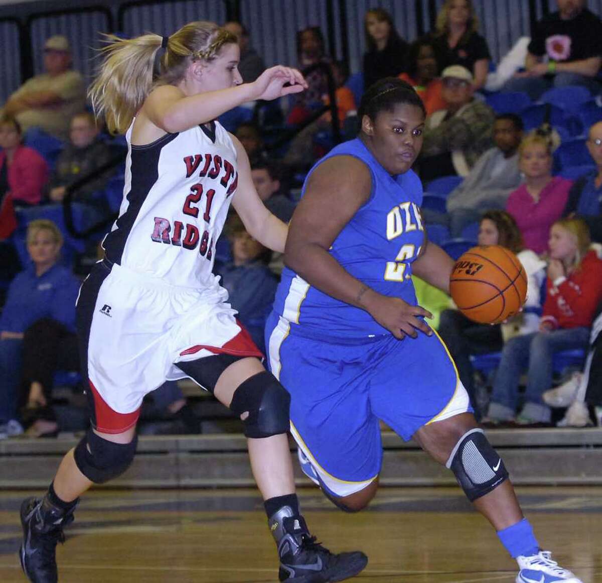 Ozen girls basketball team wins Gulf Coast Classic