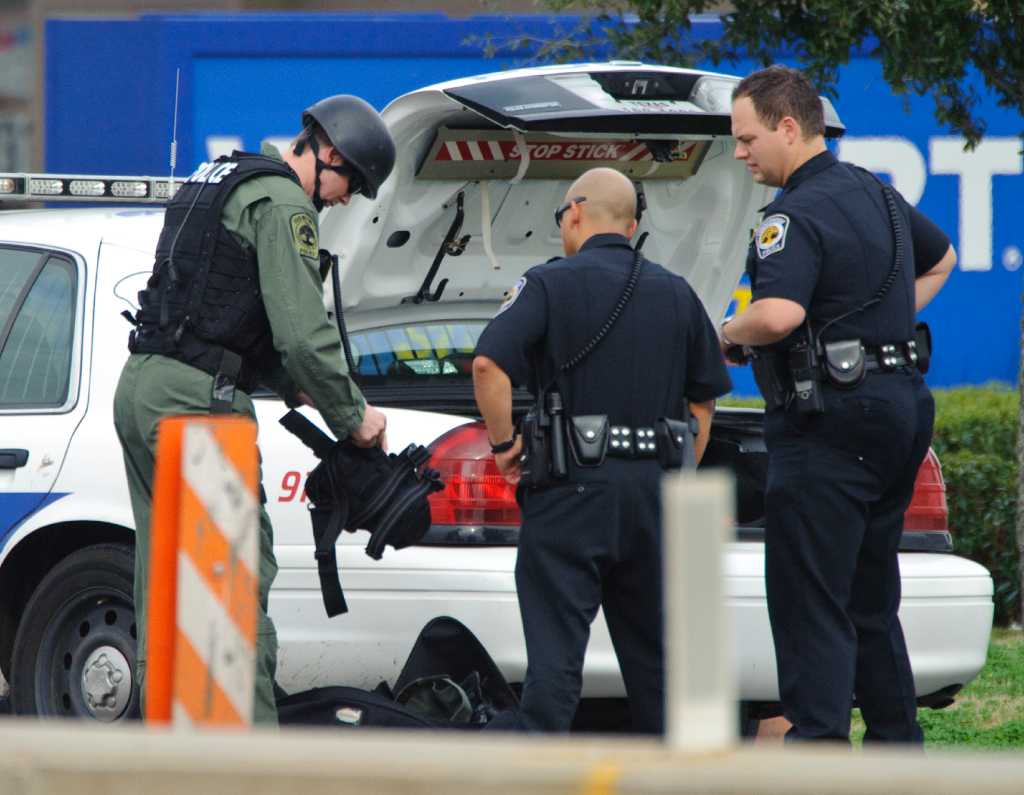 UPDATE: All hostages released in Pearland bank standoff