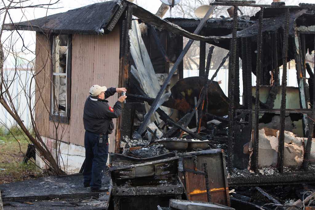 Man killed in Southwest Bexar County fire