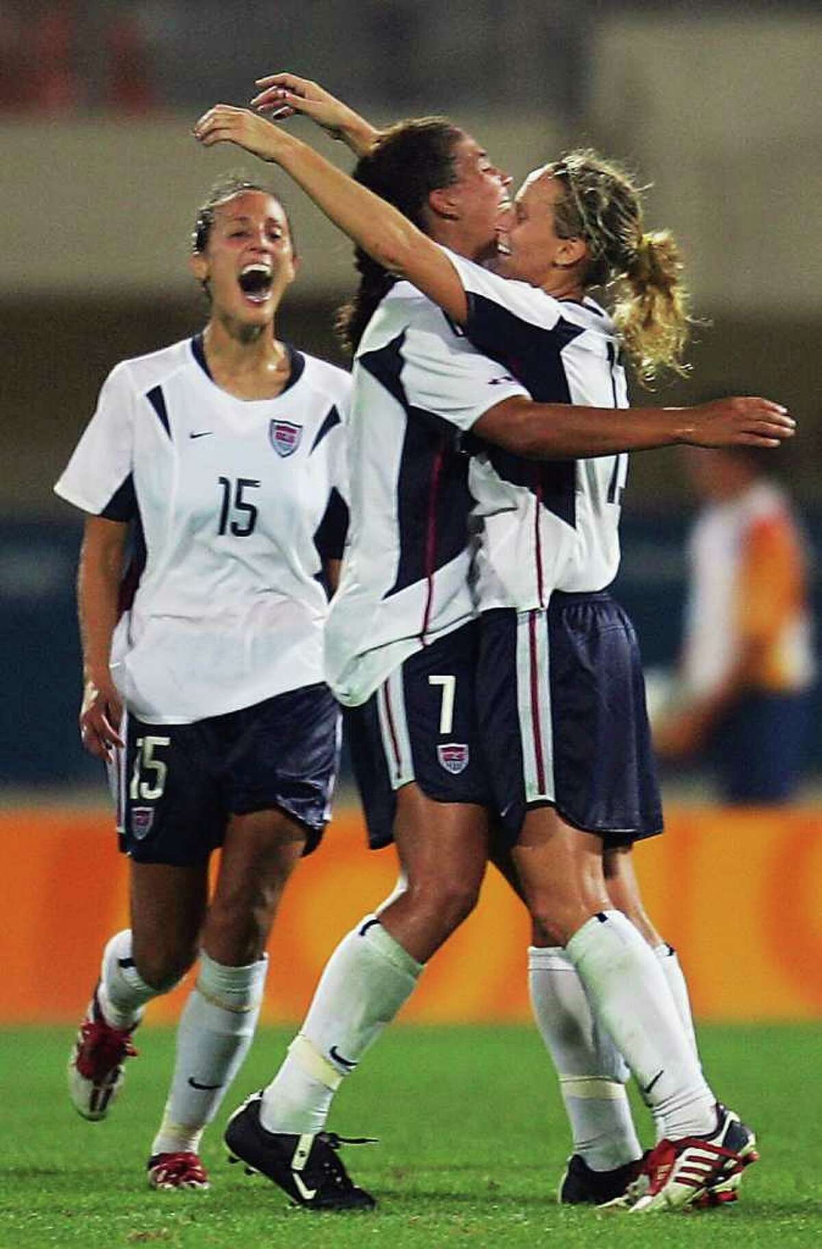 Wilton's Lilly retiring from U.S. soccer