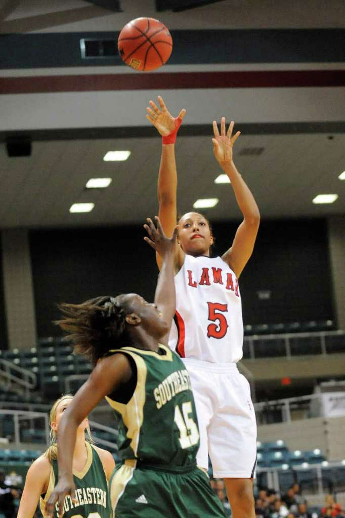 2010 IN REVIEW Lamar women's basketball
