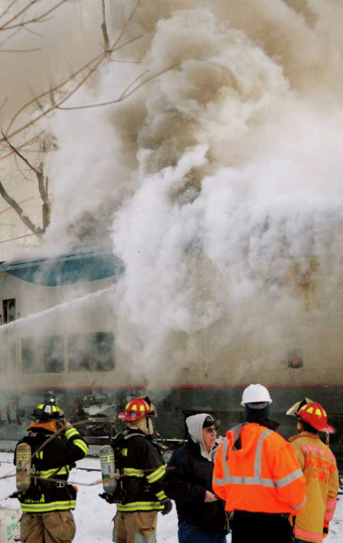 Engine fire slows eastbound Amtrak in Rotterdam